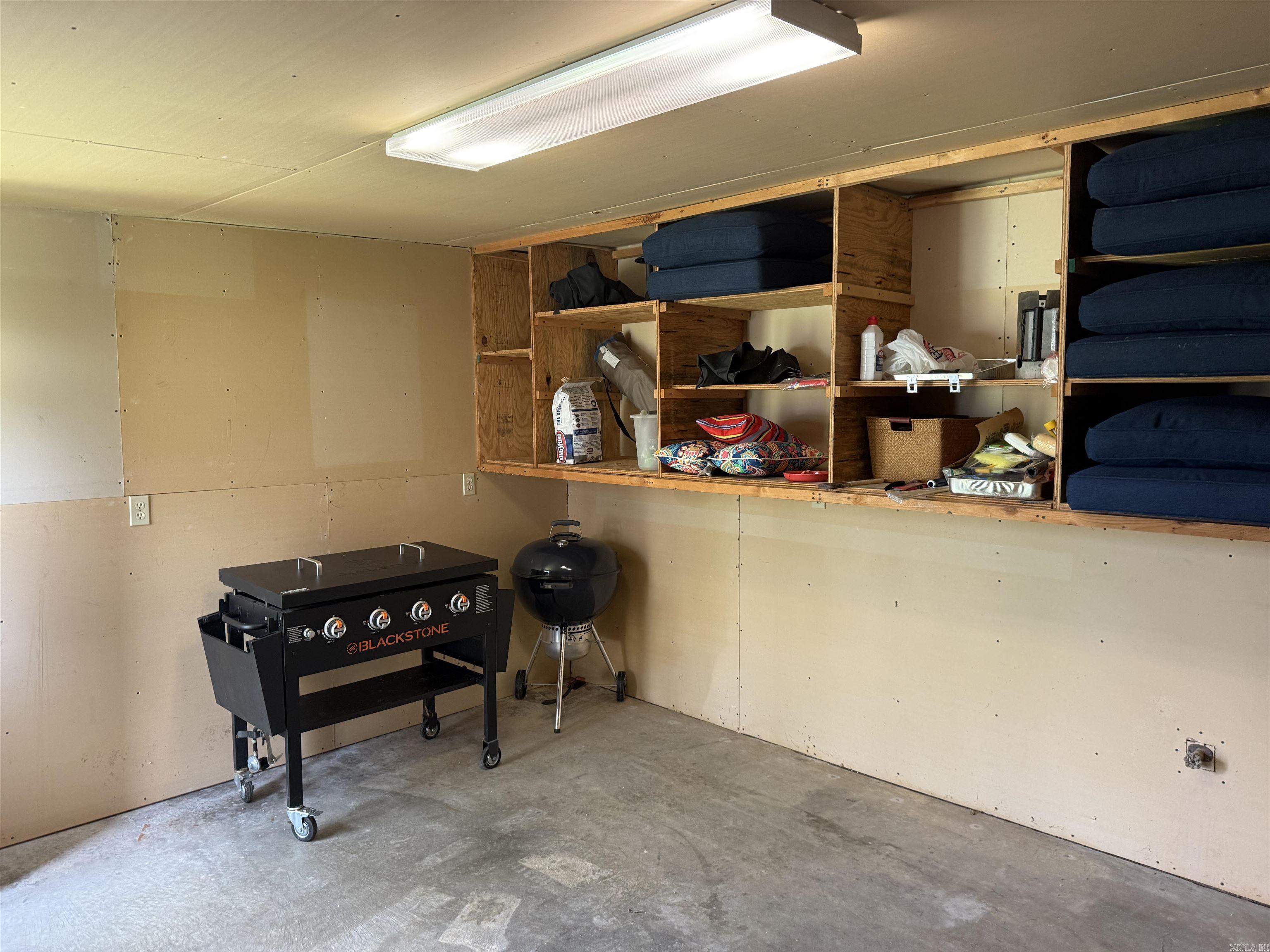 Lakewood Hills Condo - Residential