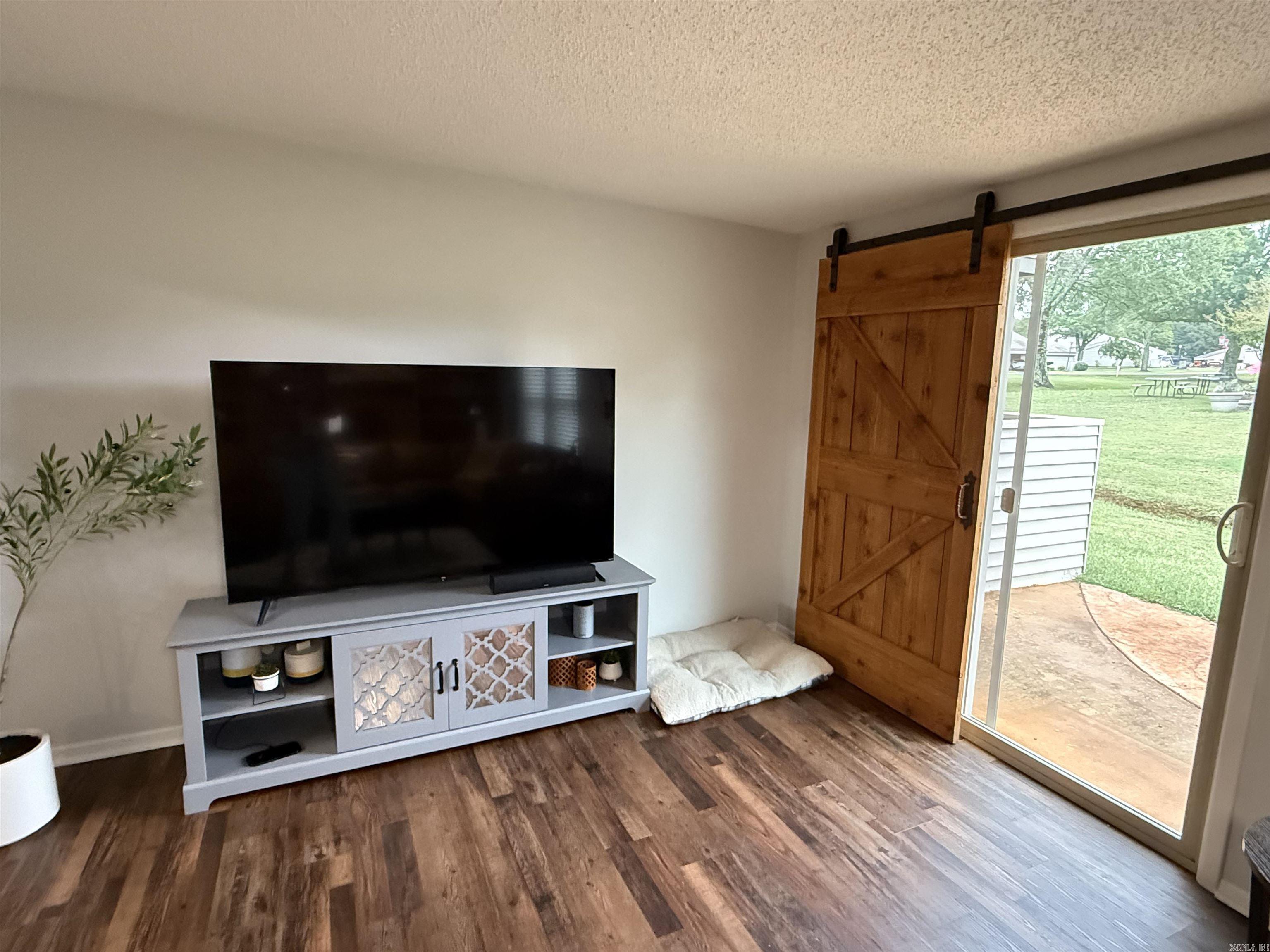 Lakewood Hills Condo - Residential