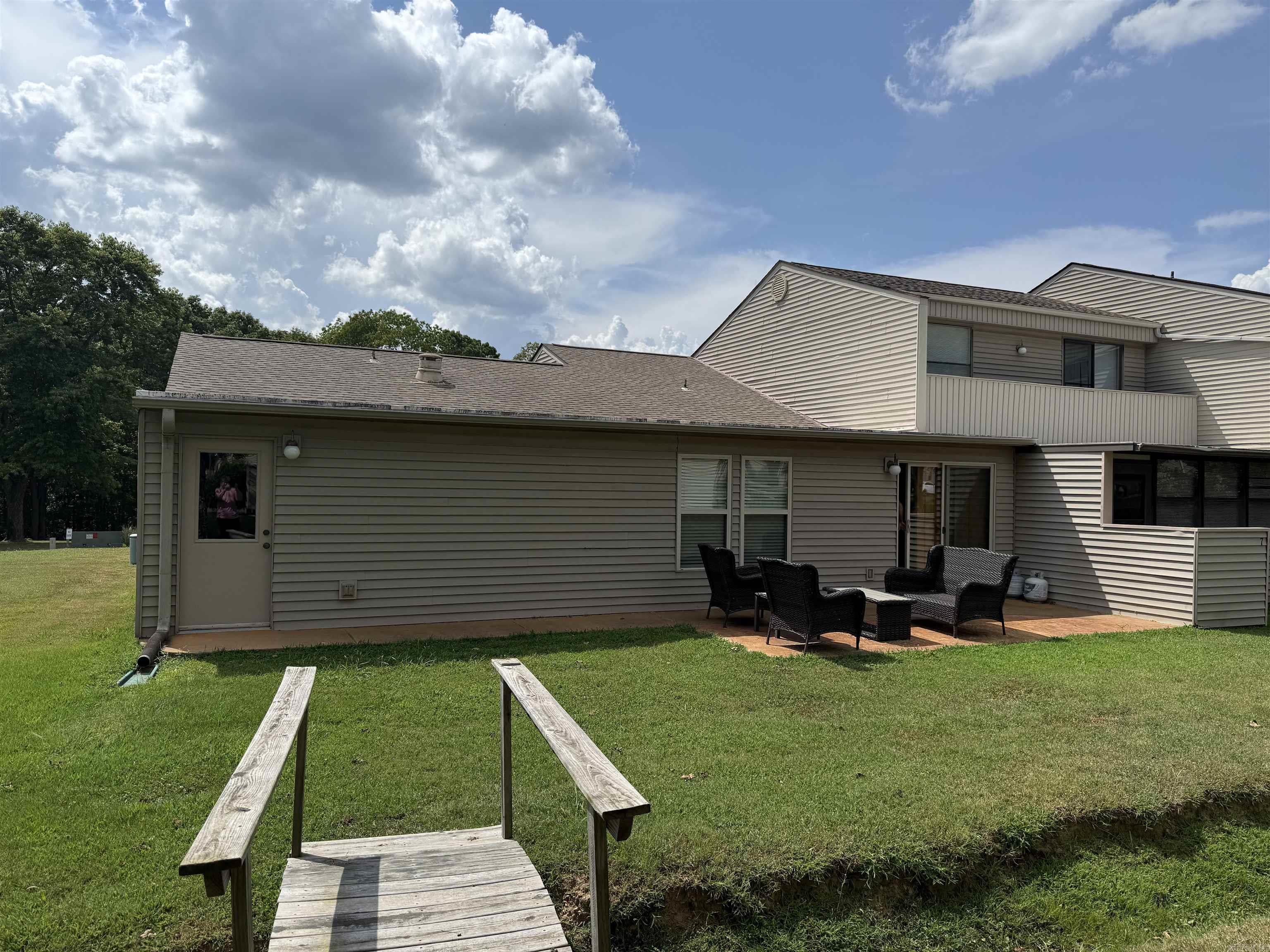 Lakewood Hills Condo - Residential