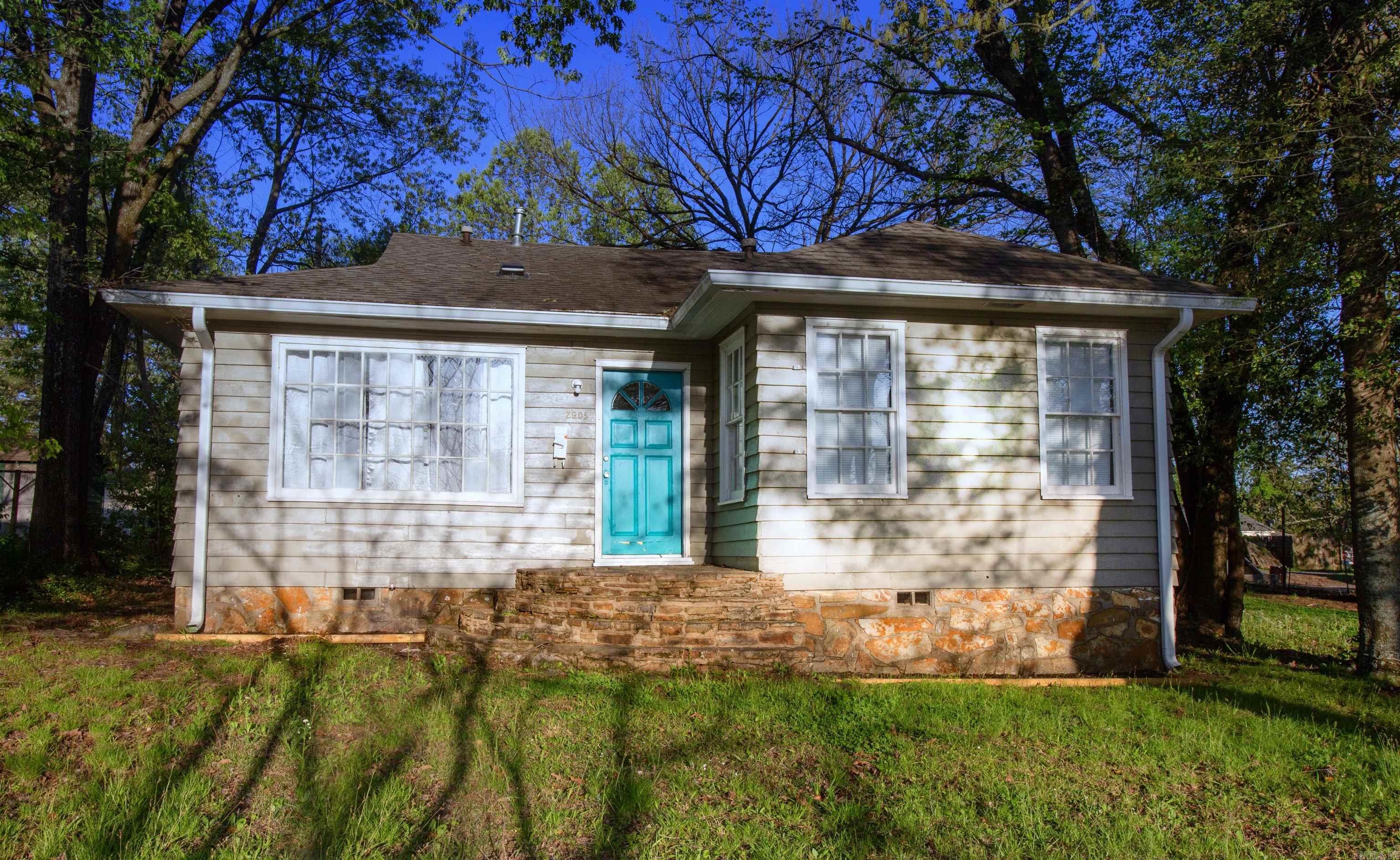 Totally renovated 3BD/1BA right across from UALR ideal for college students or young professionals. Living room has lots of windows letting in tons of natural light. Granite countertops in kitchen. Separate dining room perfect for enjoying meals with family or friends. Carpet in bedrooms. Partially fenced yard. This property is managed by Hoffman Team so beware of scammers - we will never ask you to Cashapp us money. The lease for this property is for 18 months to 2 years with a 3% increase after the first year. Income must be 3x the amount of rent. Deposit, first month’s rent, and the $50 administration fee due before move in. This property does not accept section 8.