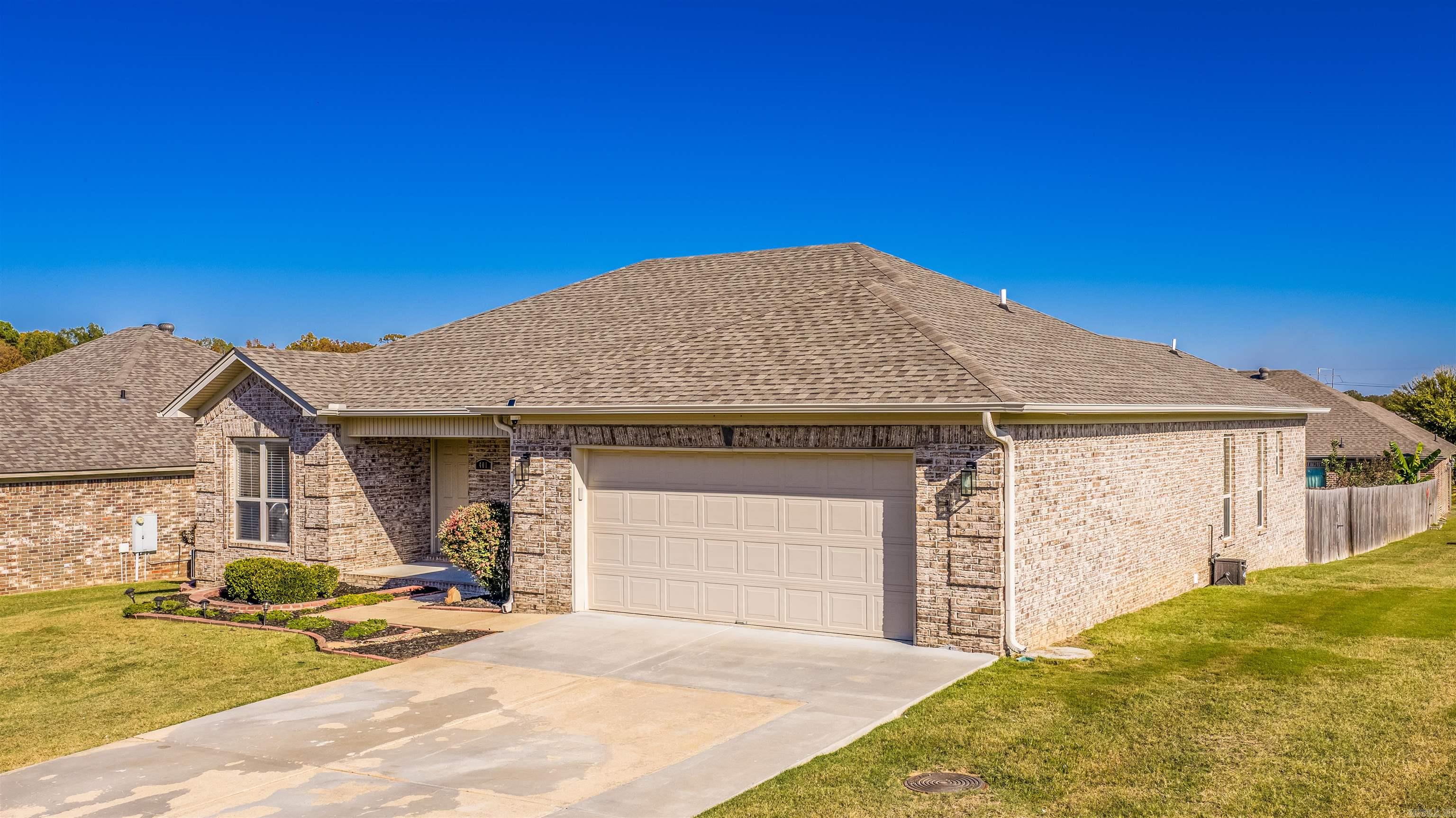 CROSS CREEK - Residential