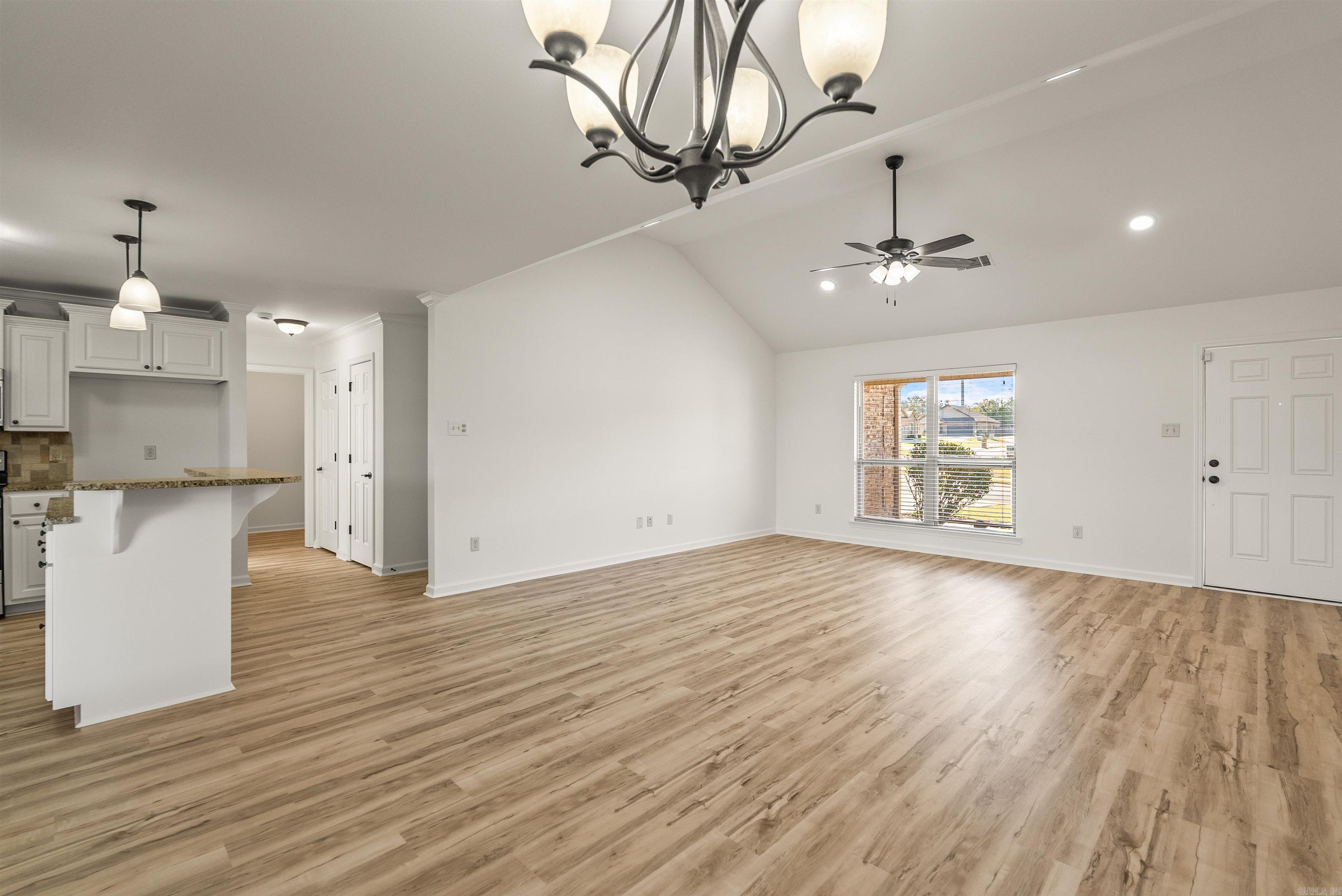 CROSS CREEK - Residential