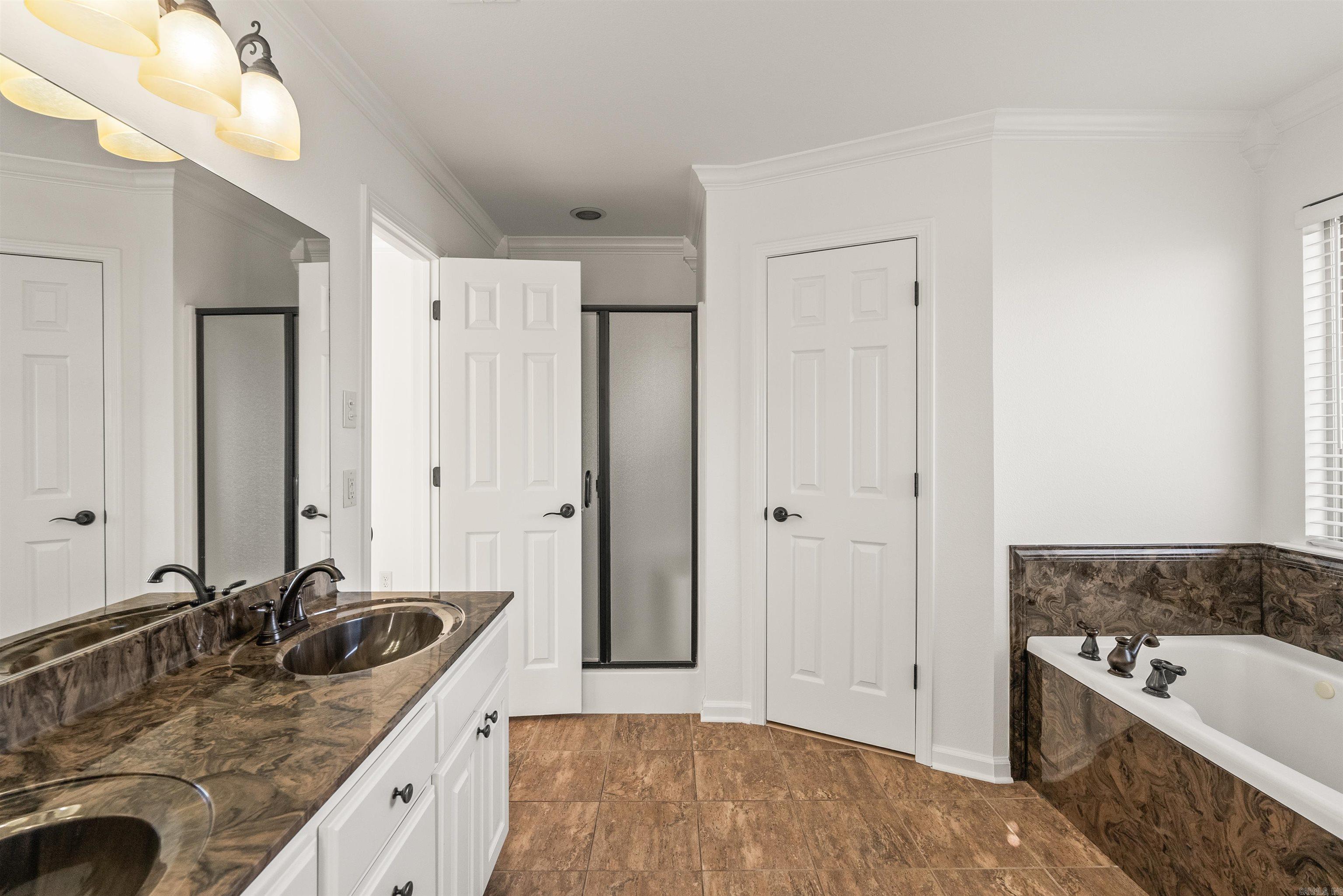 CROSS CREEK - Residential