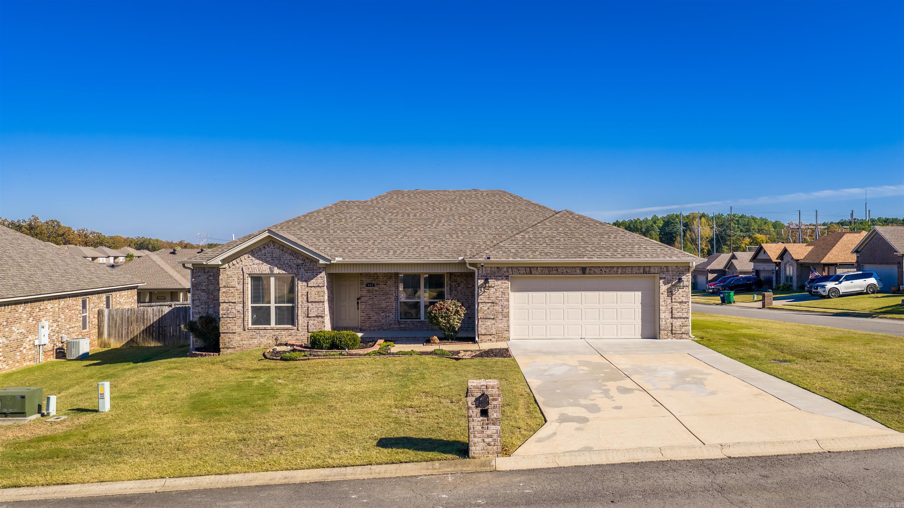 CROSS CREEK - Residential