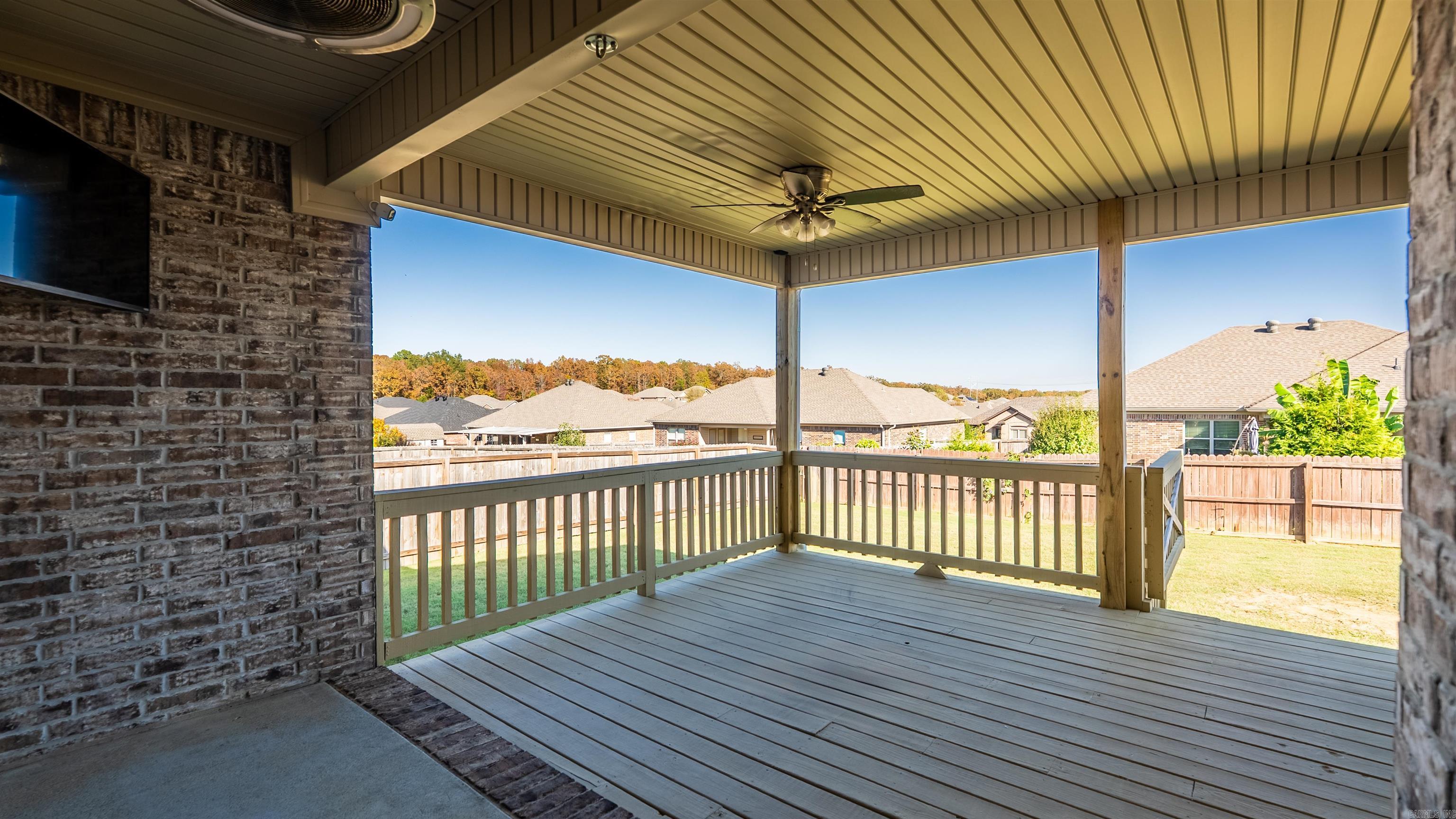 CROSS CREEK - Residential