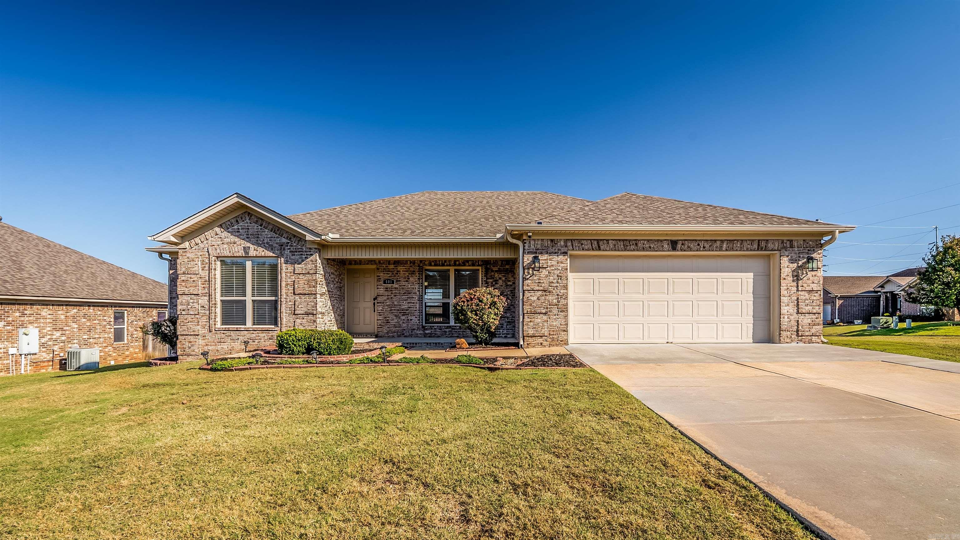 CROSS CREEK - Residential