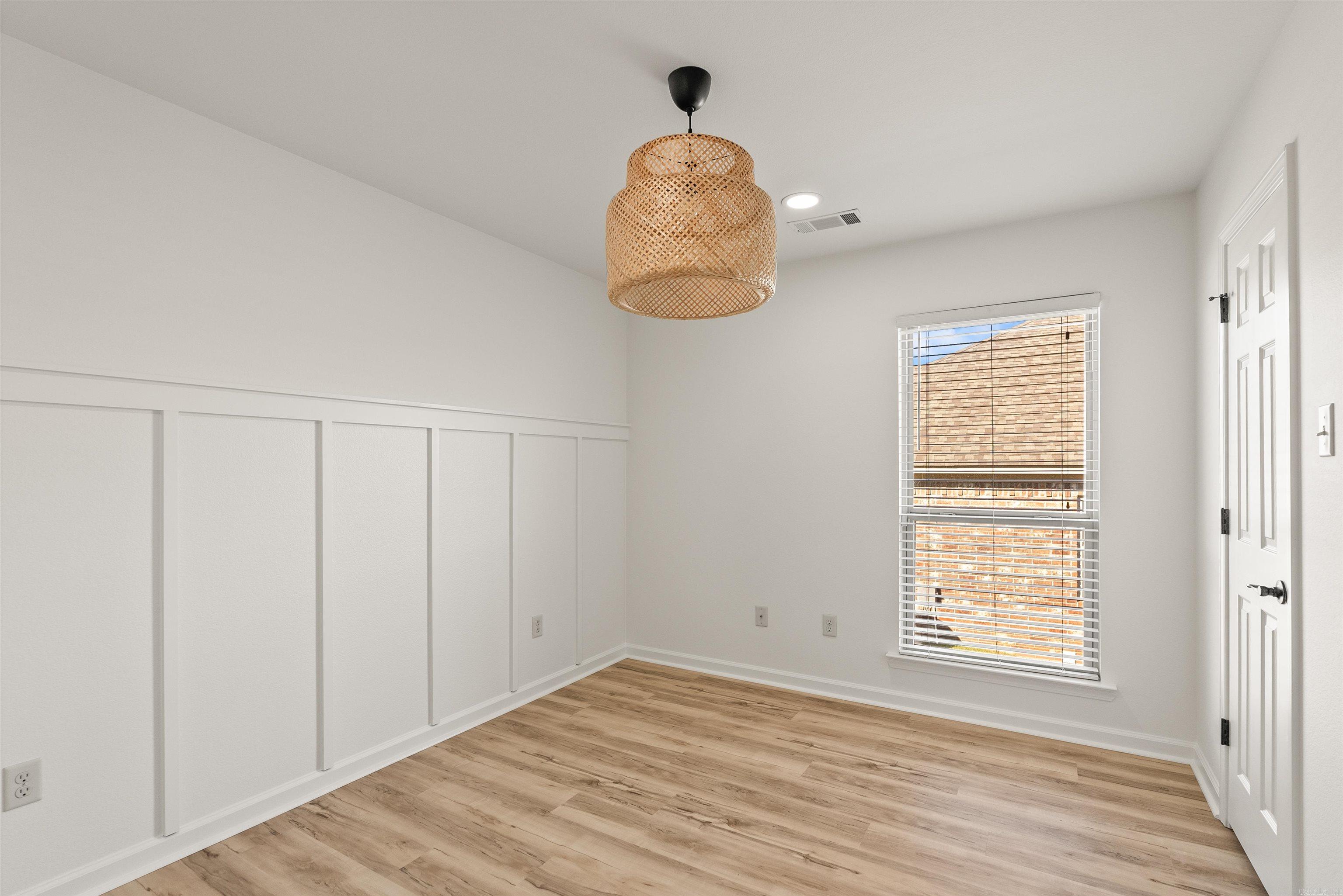 CROSS CREEK - Residential