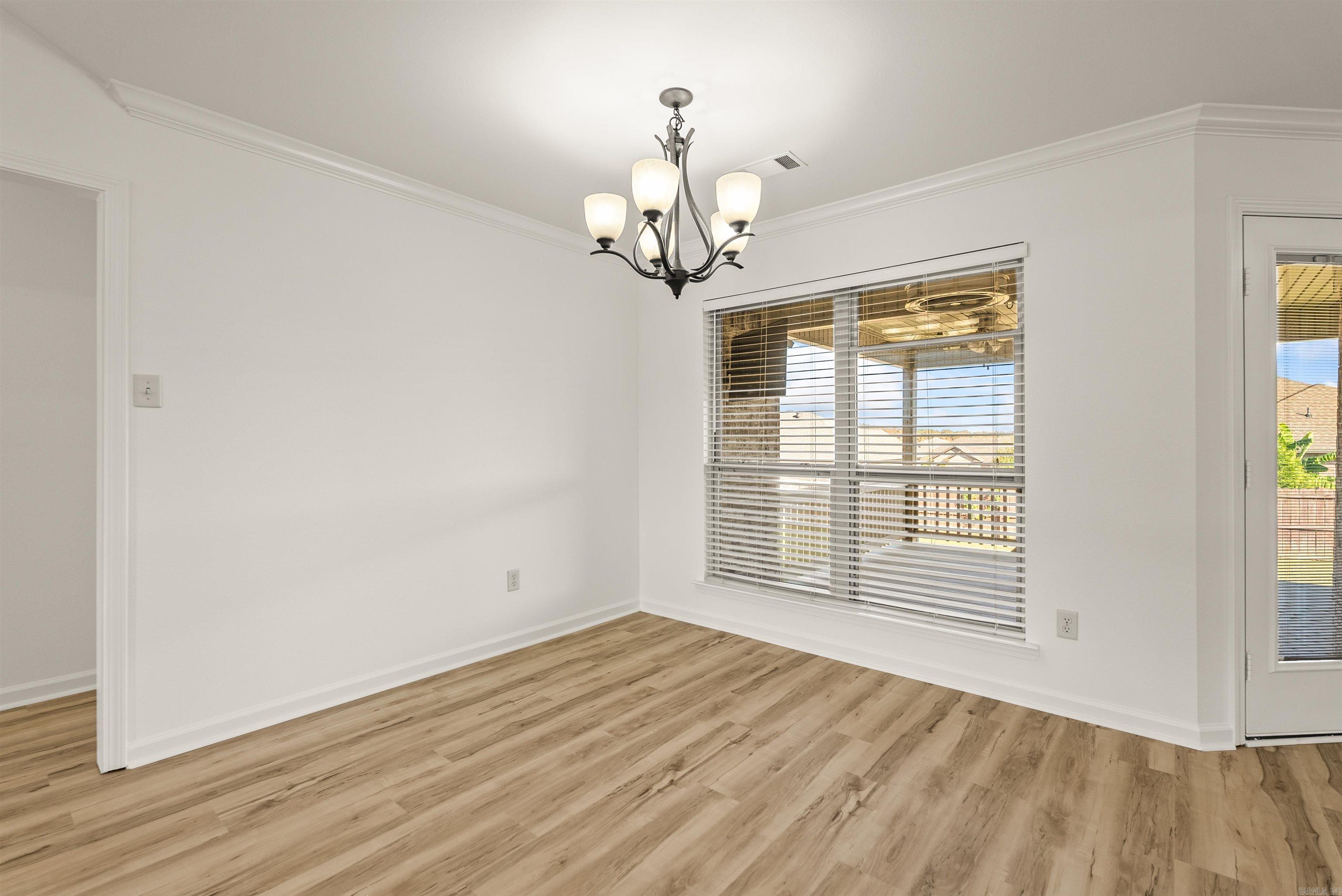 CROSS CREEK - Residential