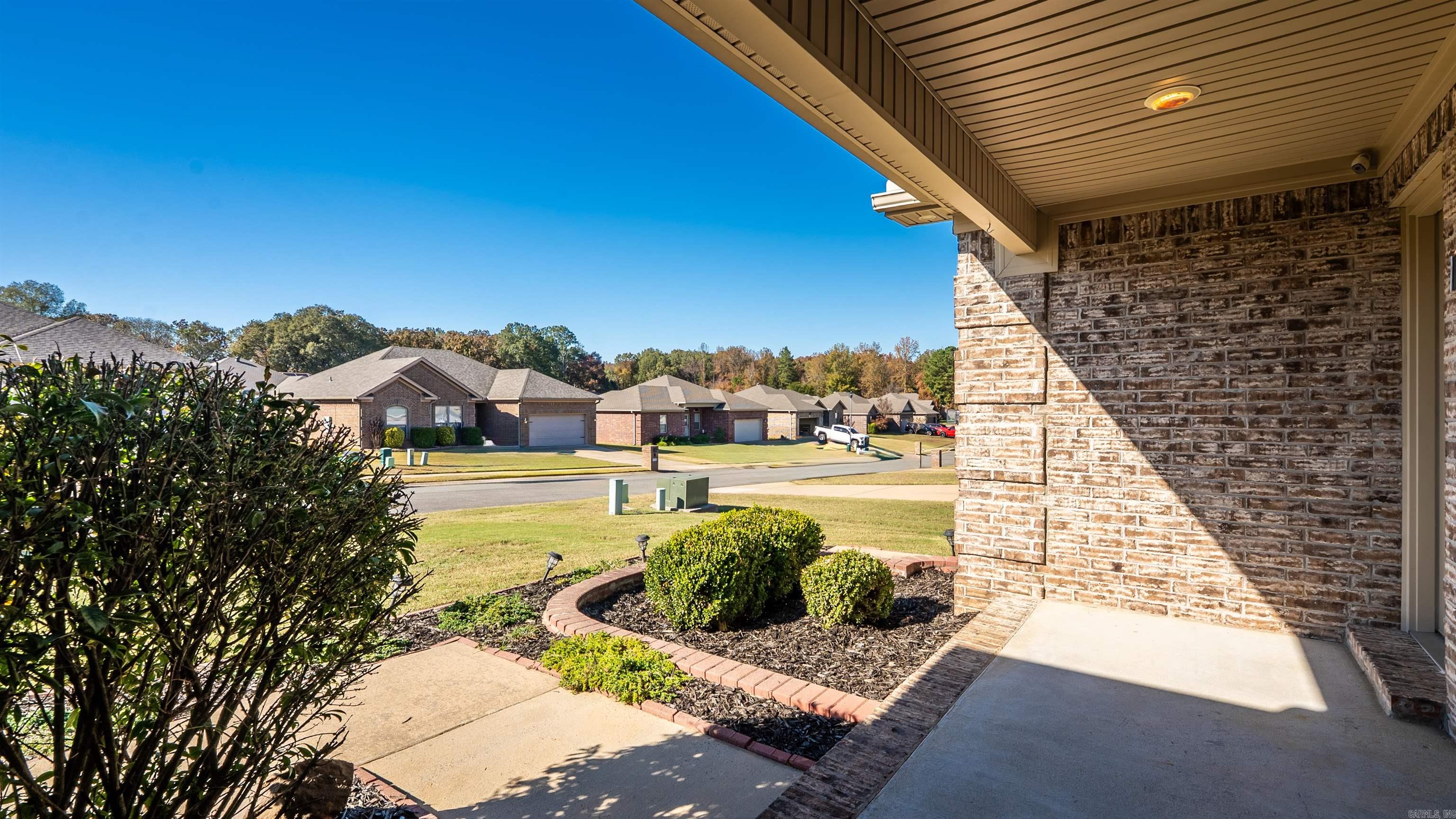 CROSS CREEK - Residential