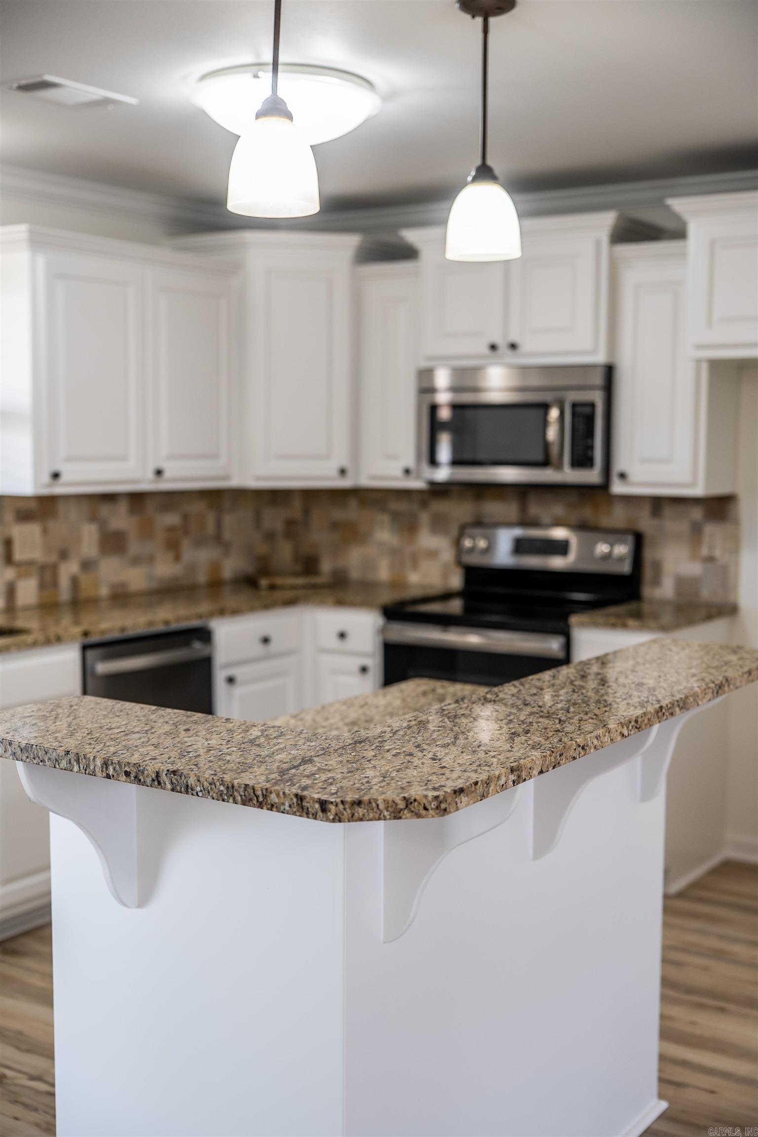 CROSS CREEK - Residential