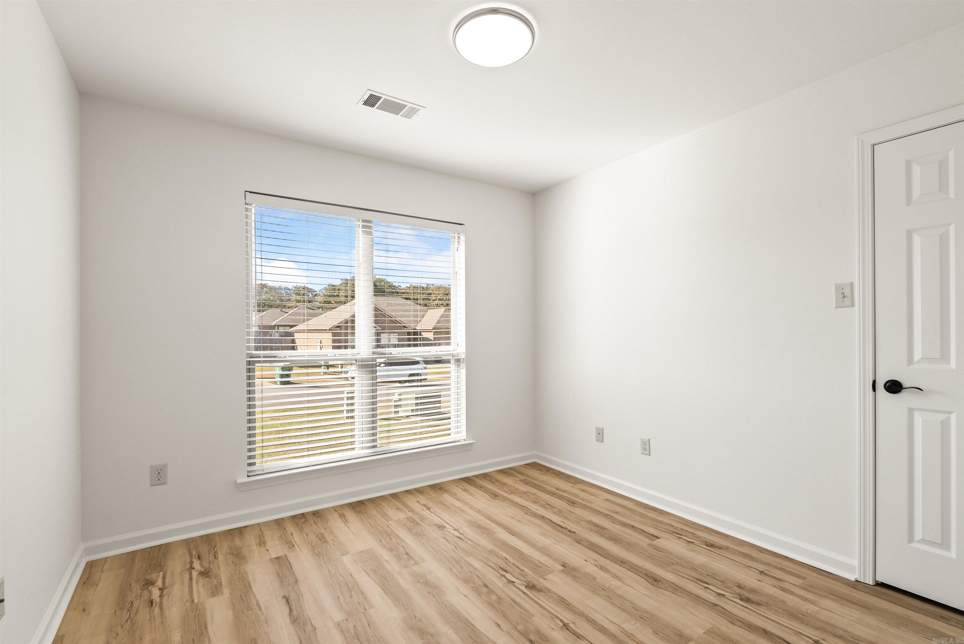 CROSS CREEK - Residential