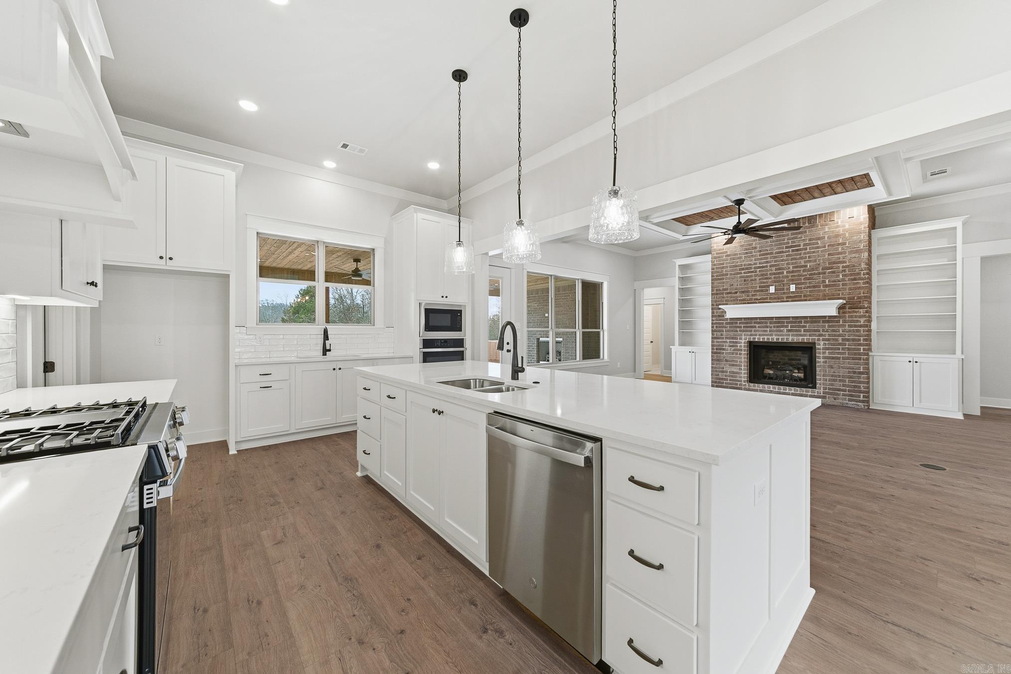 AUGUSTA ESTATES - Residential