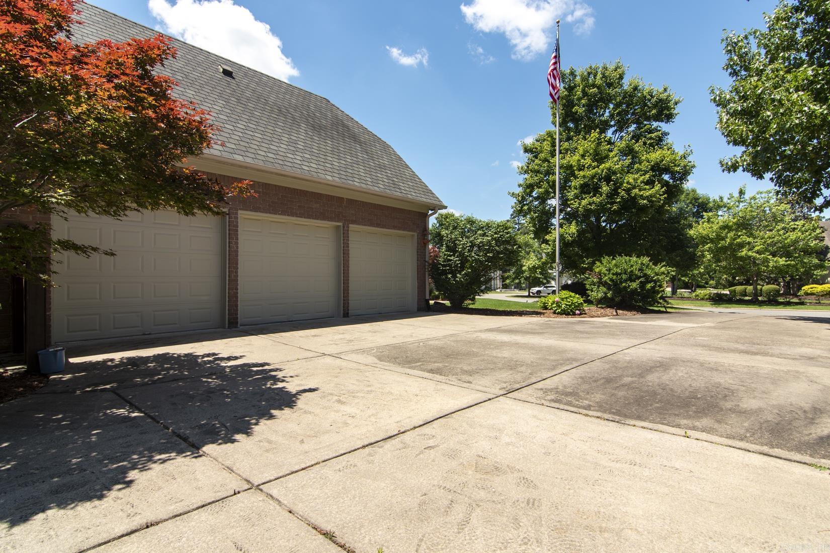 CHENAL VALLEY SOLOGNE CIRCLE - Residential