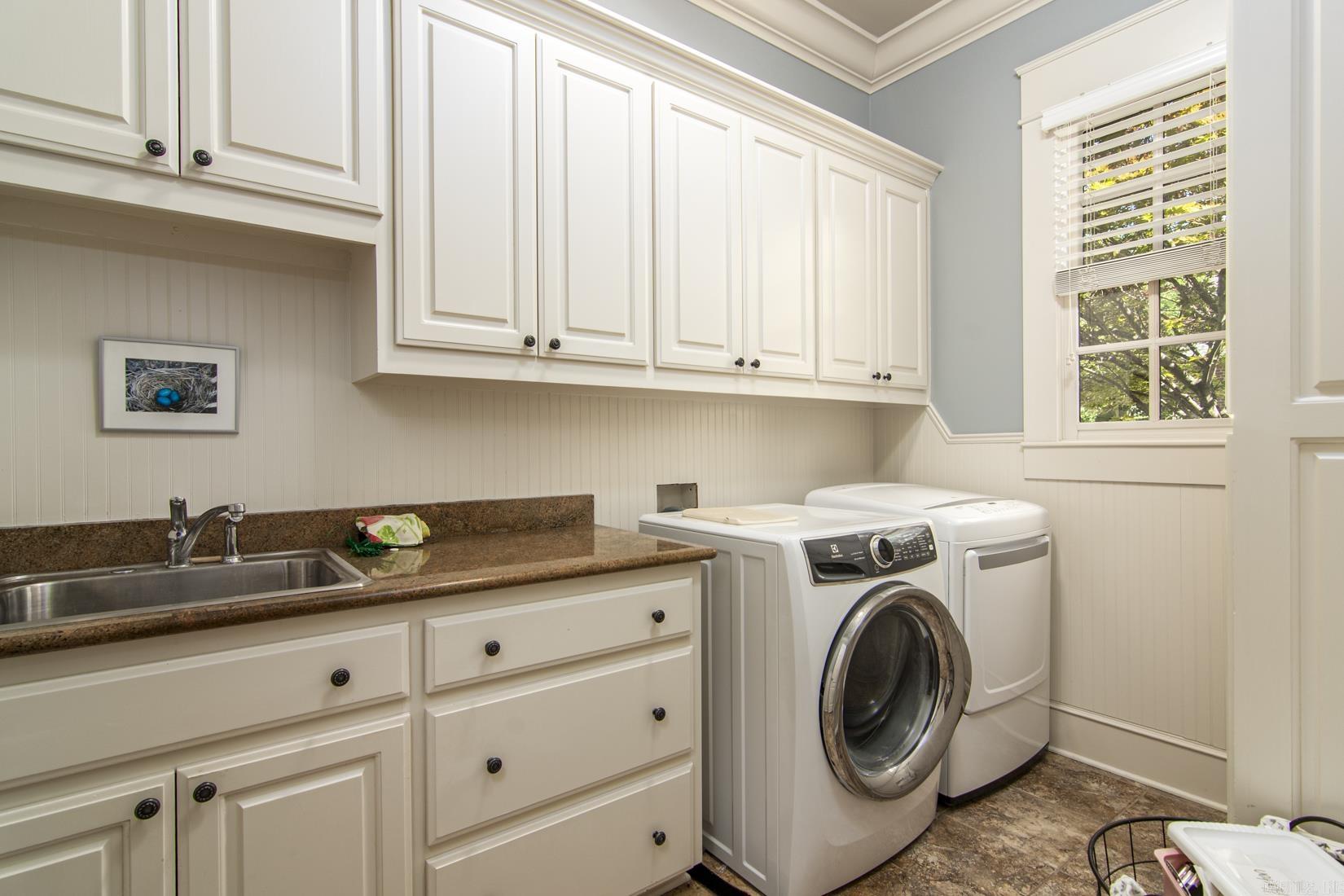 CHENAL VALLEY SOLOGNE CIRCLE - Residential