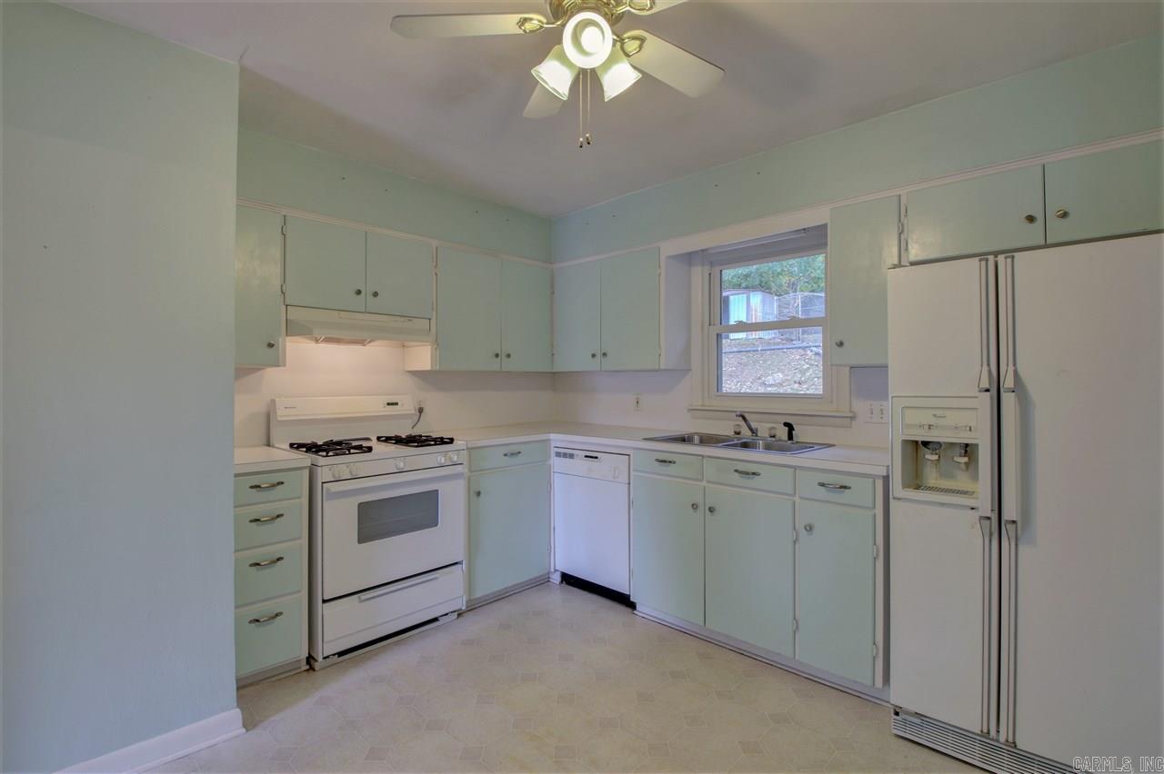 KINGWOOD PLACE - Residential