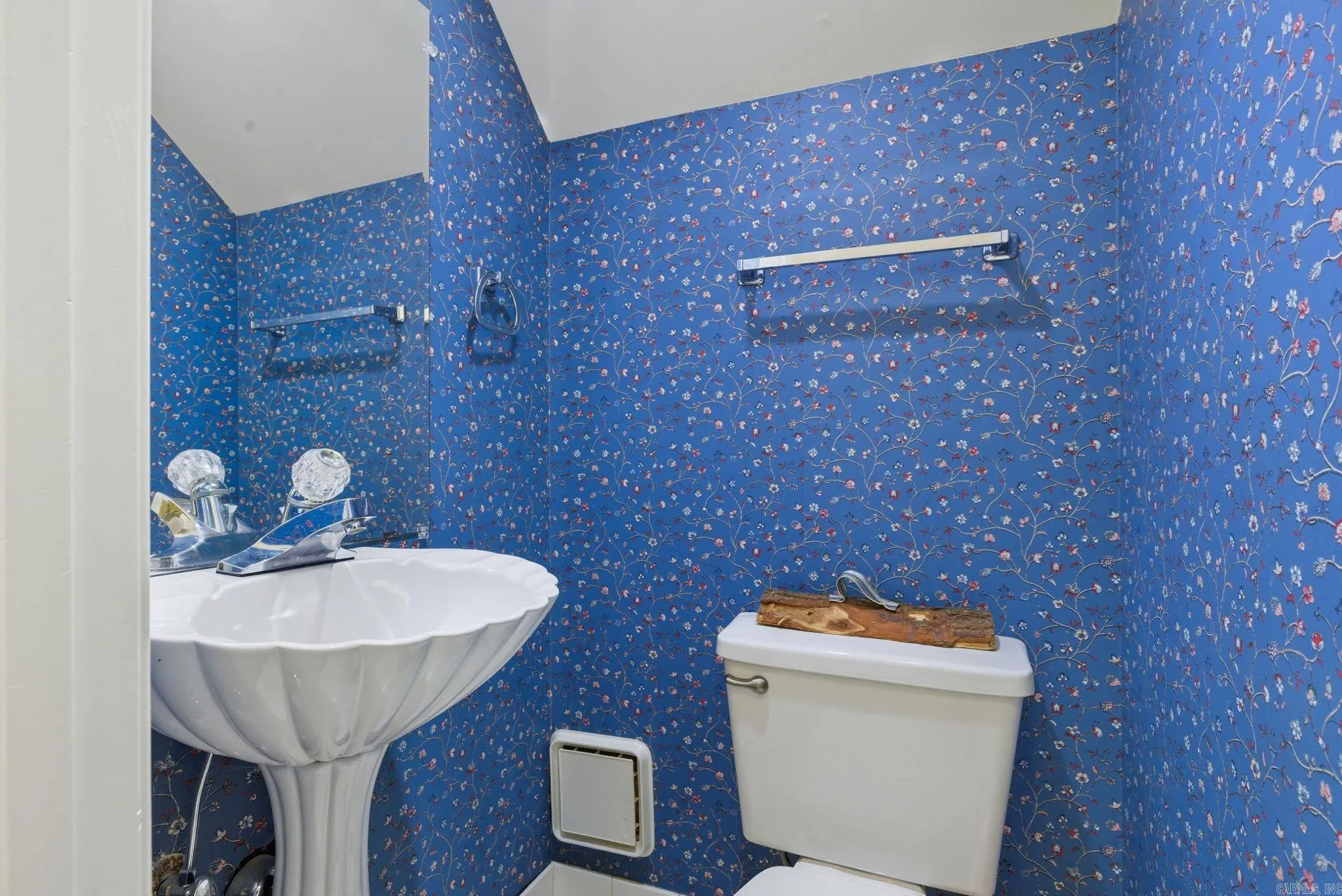 Little Rock, Arkansas 72211, United States, 5 Bedrooms Bedrooms, ,4 BathroomsBathrooms,Residential,Active,220777