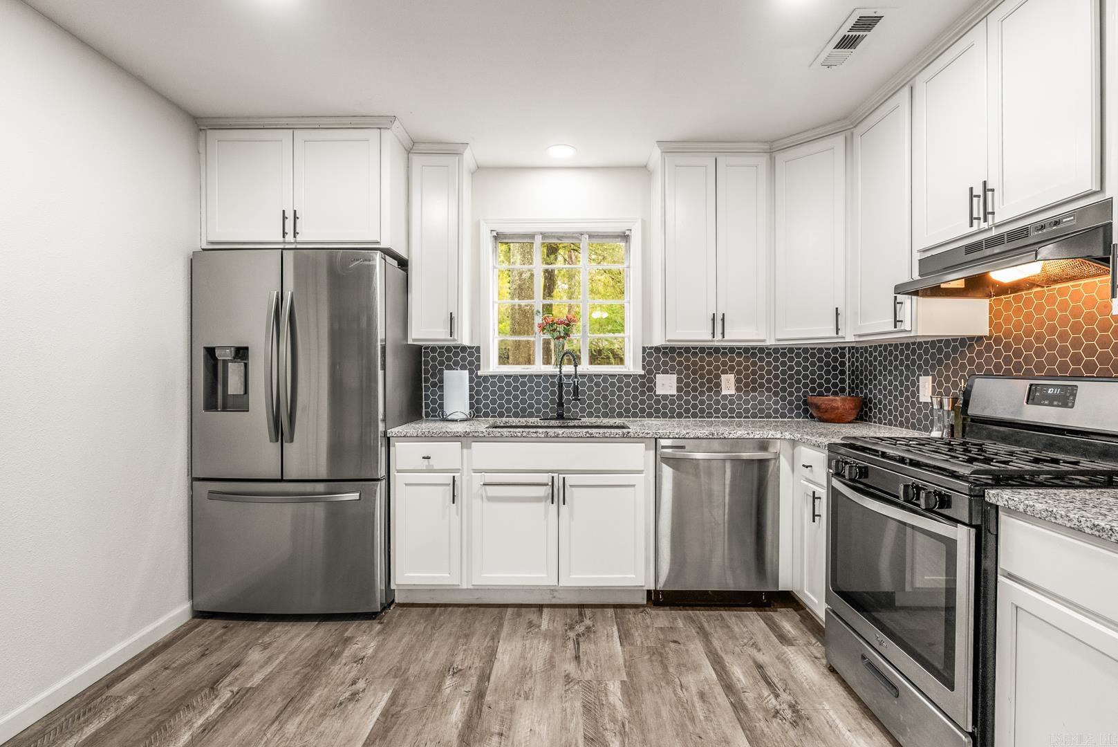 SMOKING OAKS ADD - Residential