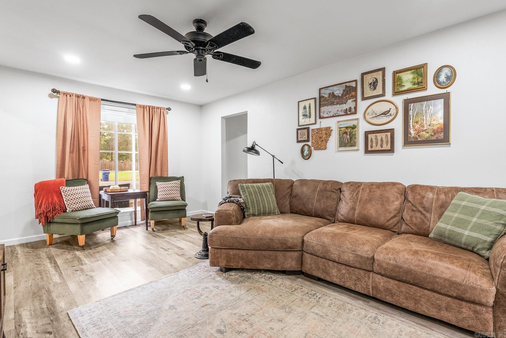 SMOKING OAKS ADD - Residential