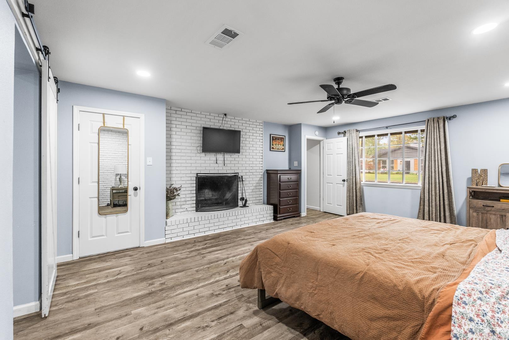 SMOKING OAKS ADD - Residential