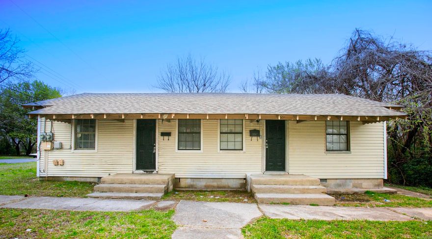 Newly remodeled 1 bedroom located in North Little Rock. There is a sun room that could be used as an office. There is new flooring and fresh paint throughout! The lease for this property is for 18 months with a 3% increase after the first year. Income has to be three times the rent unless you receive a housing voucher.  * All properties may not be move in ready ***