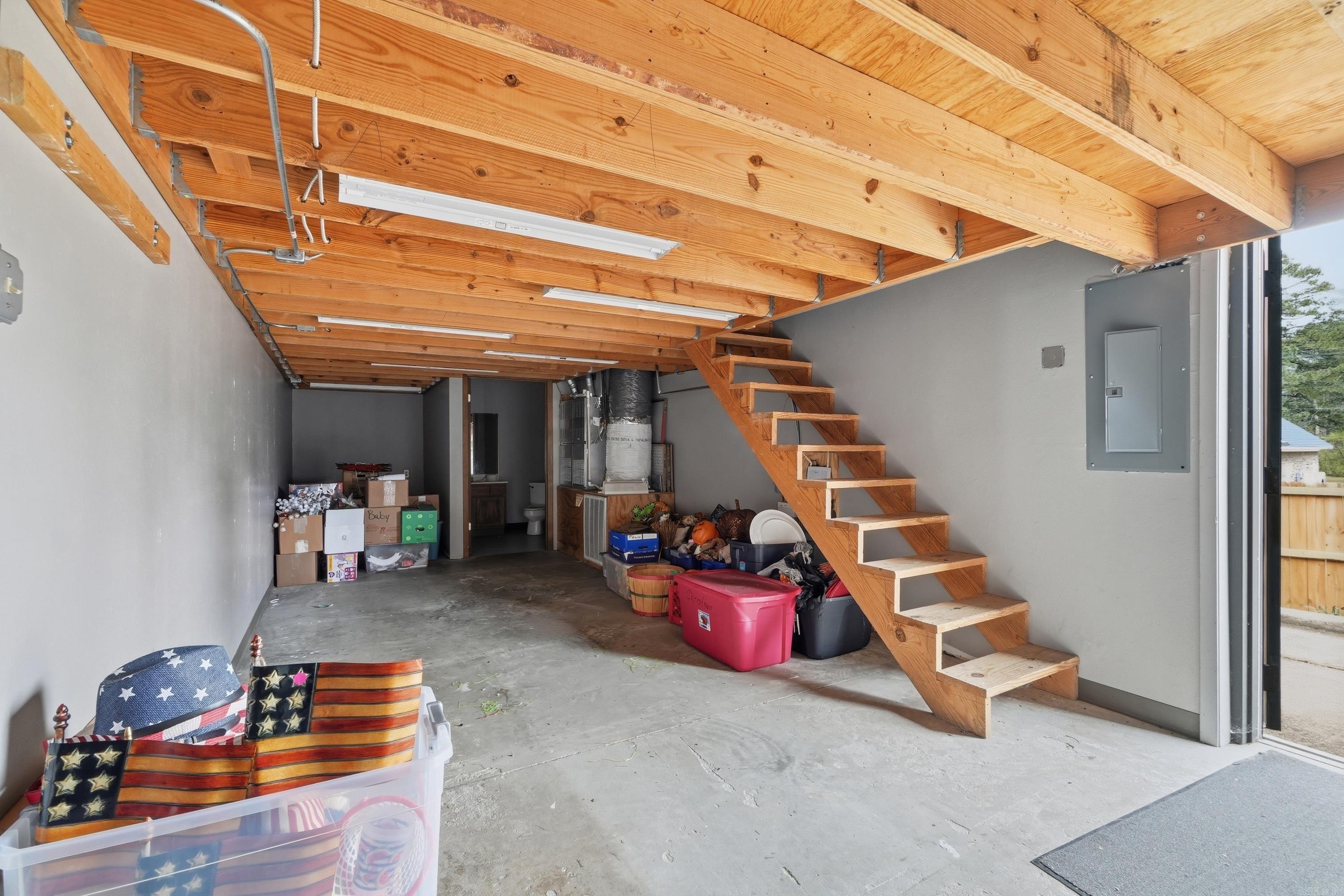 Gin Creek - Residential Lease