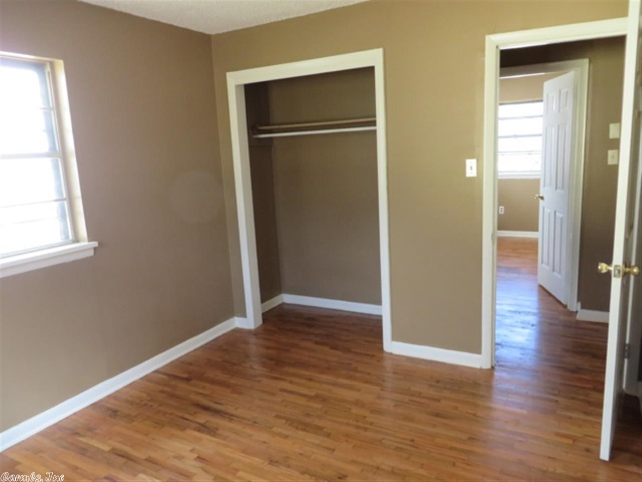 BARROW JOHN - Residential