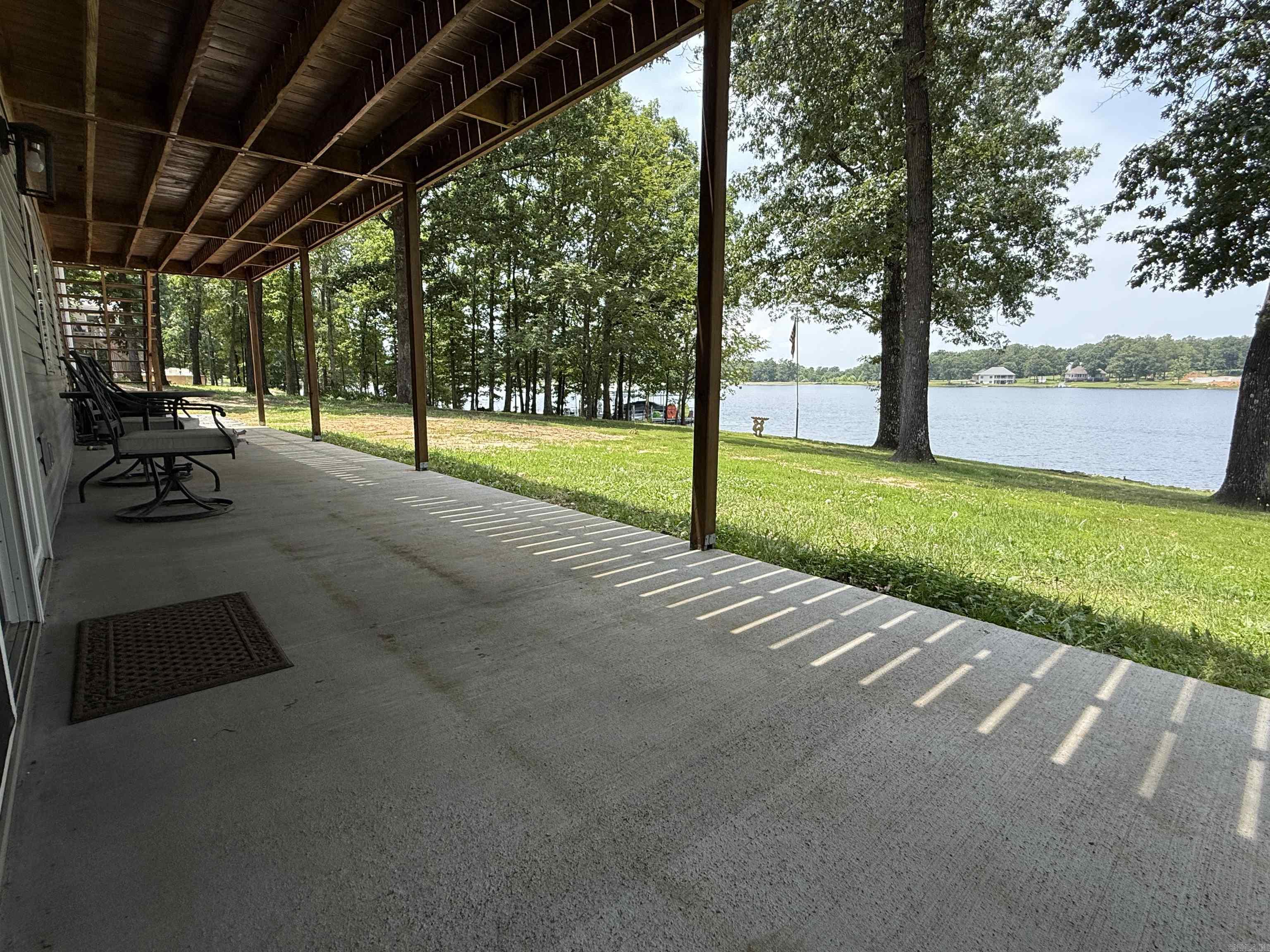 SOUTH SHORE - Residential
