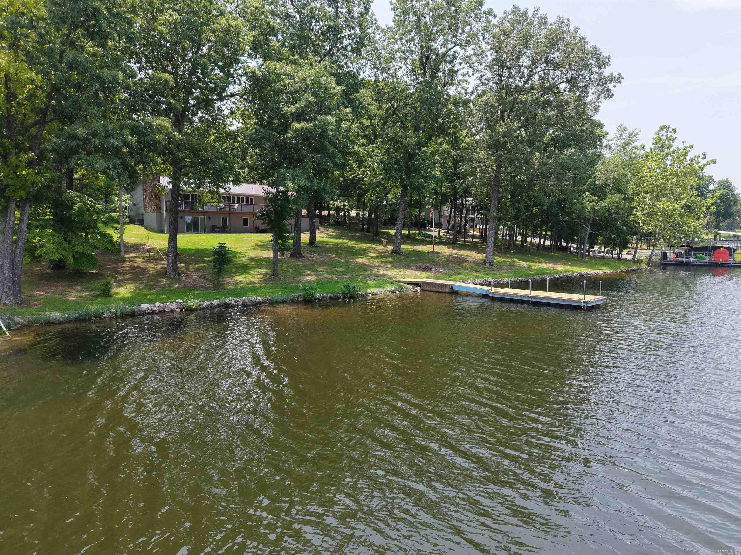 SOUTH SHORE - Residential