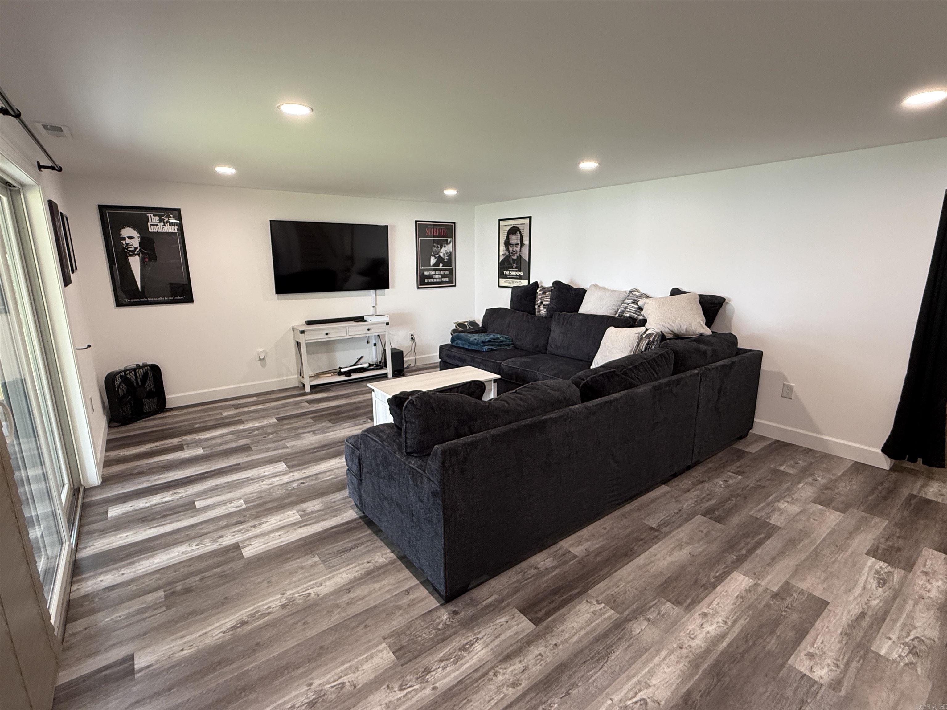 SOUTH SHORE - Residential