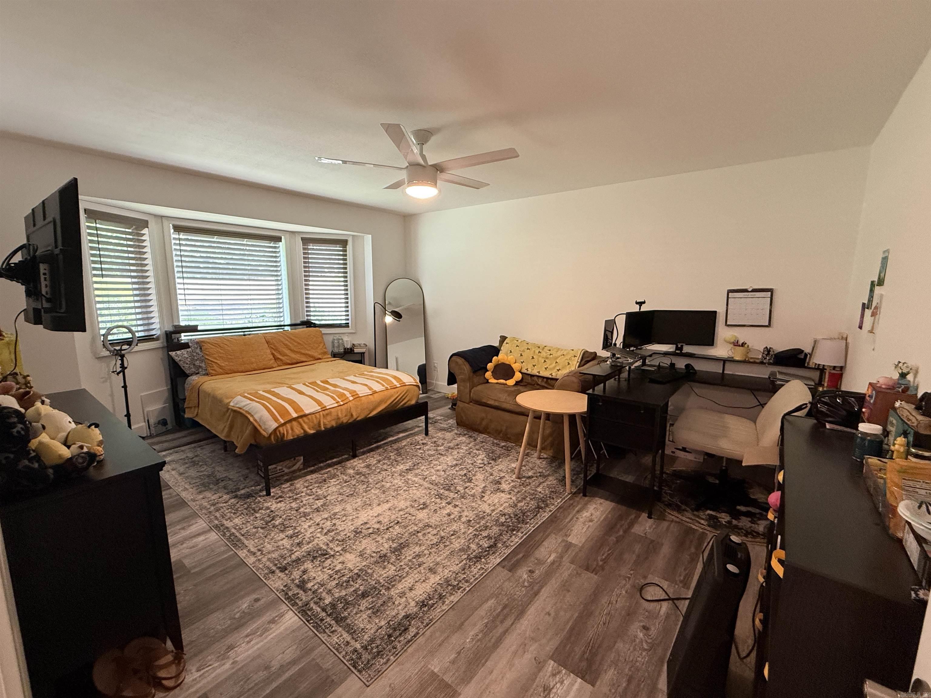 SOUTH SHORE - Residential