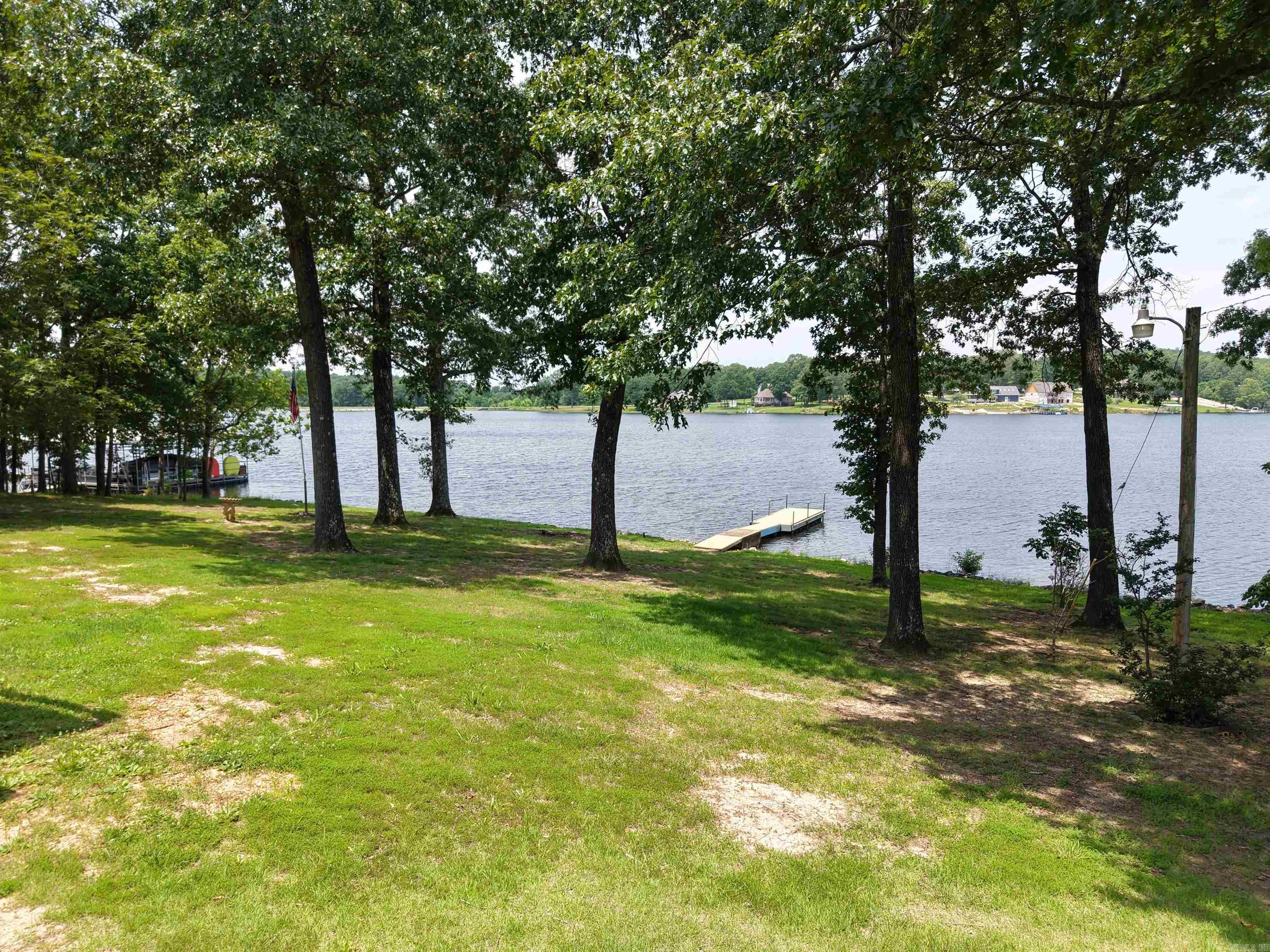 SOUTH SHORE - Residential