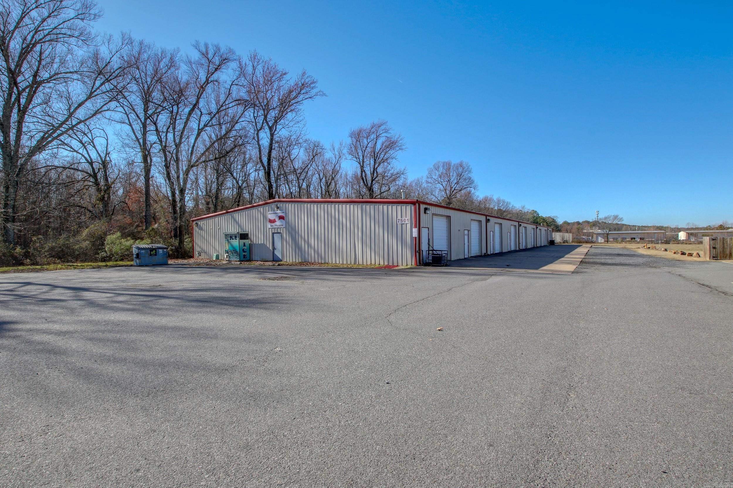 This nearly 17,000-square-foot building presents an exceptional opportunity for retailers, businesses, or warehouse storage, along with many other options. Situated on Counts Massie off Maumelle Boulevard, between two major exits on I-40, it offers unparalleled exposure and convenience. Surrounded by new developments such as dining establishments, retail outlets, medical facilities, and residential subdivisions, this location promises to be at the heart of vibrant activity for years to come. This opportunity stands out as a rarity in the market, providing investors with a chance to acquire a high-quality asset with two and a half acres included for any expansion needs. Donāt miss out on this chance to capitalize on a quality asset.