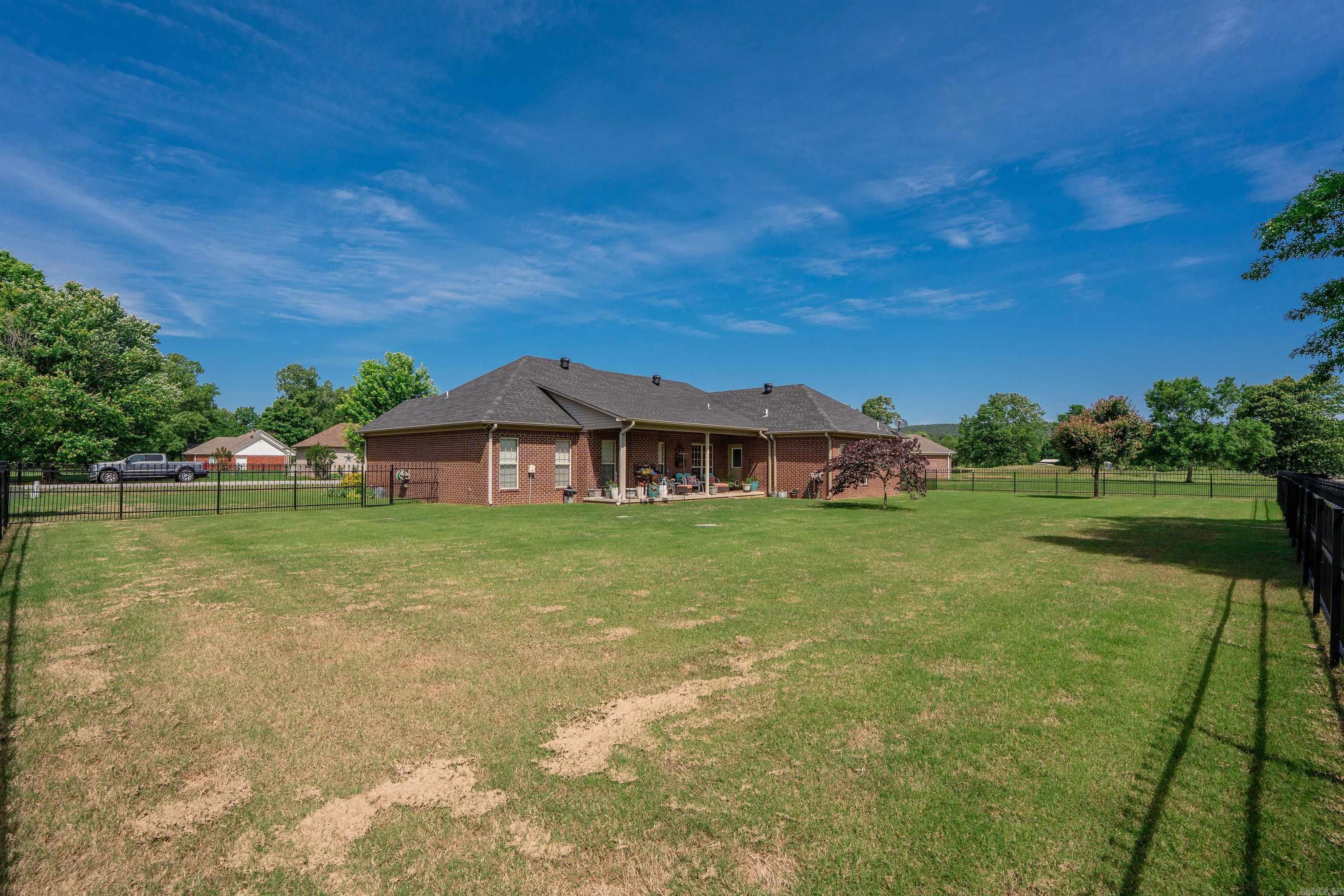LOST CREEK - Residential