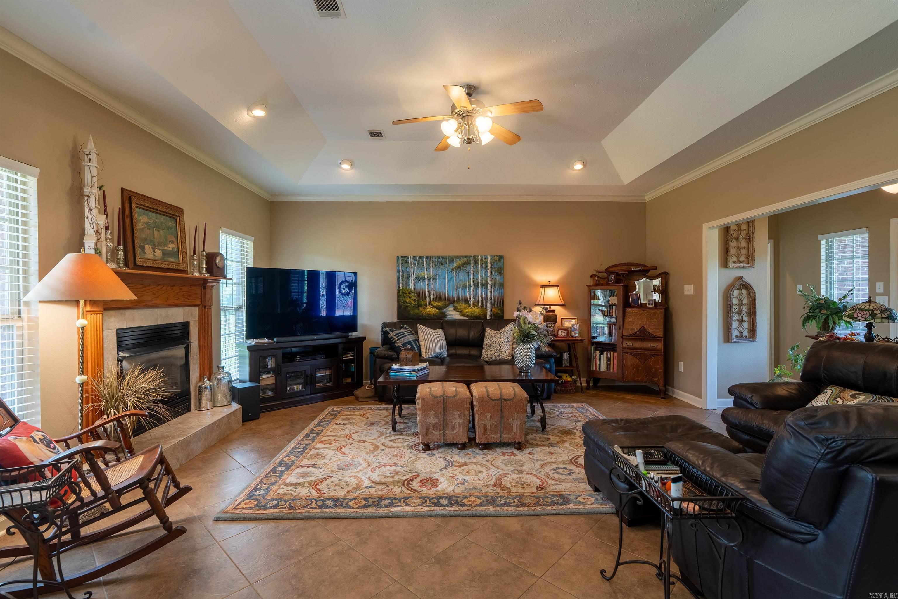 LOST CREEK - Residential