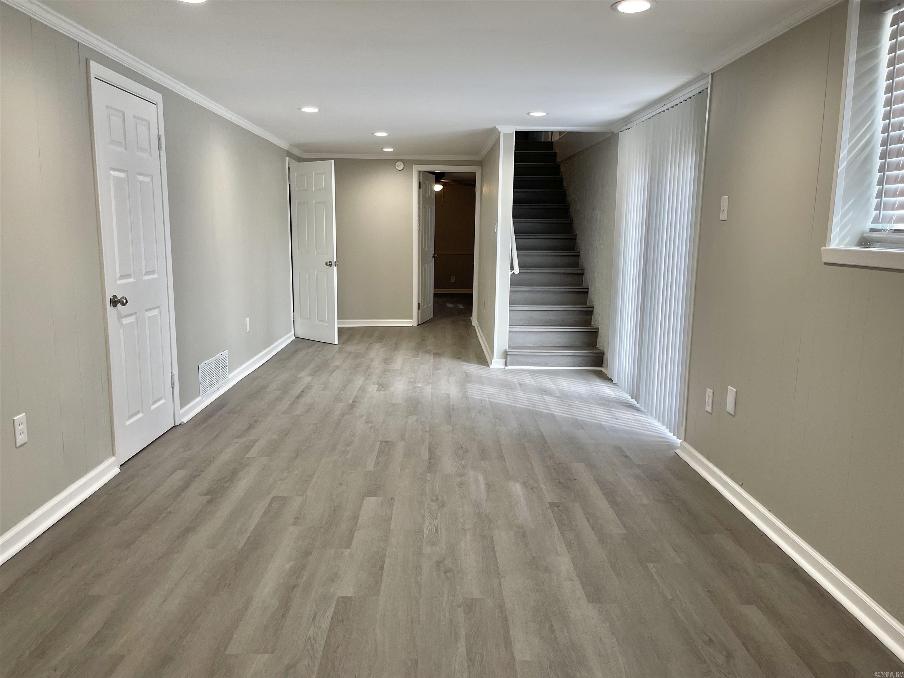 TWIN LAKES - Residential