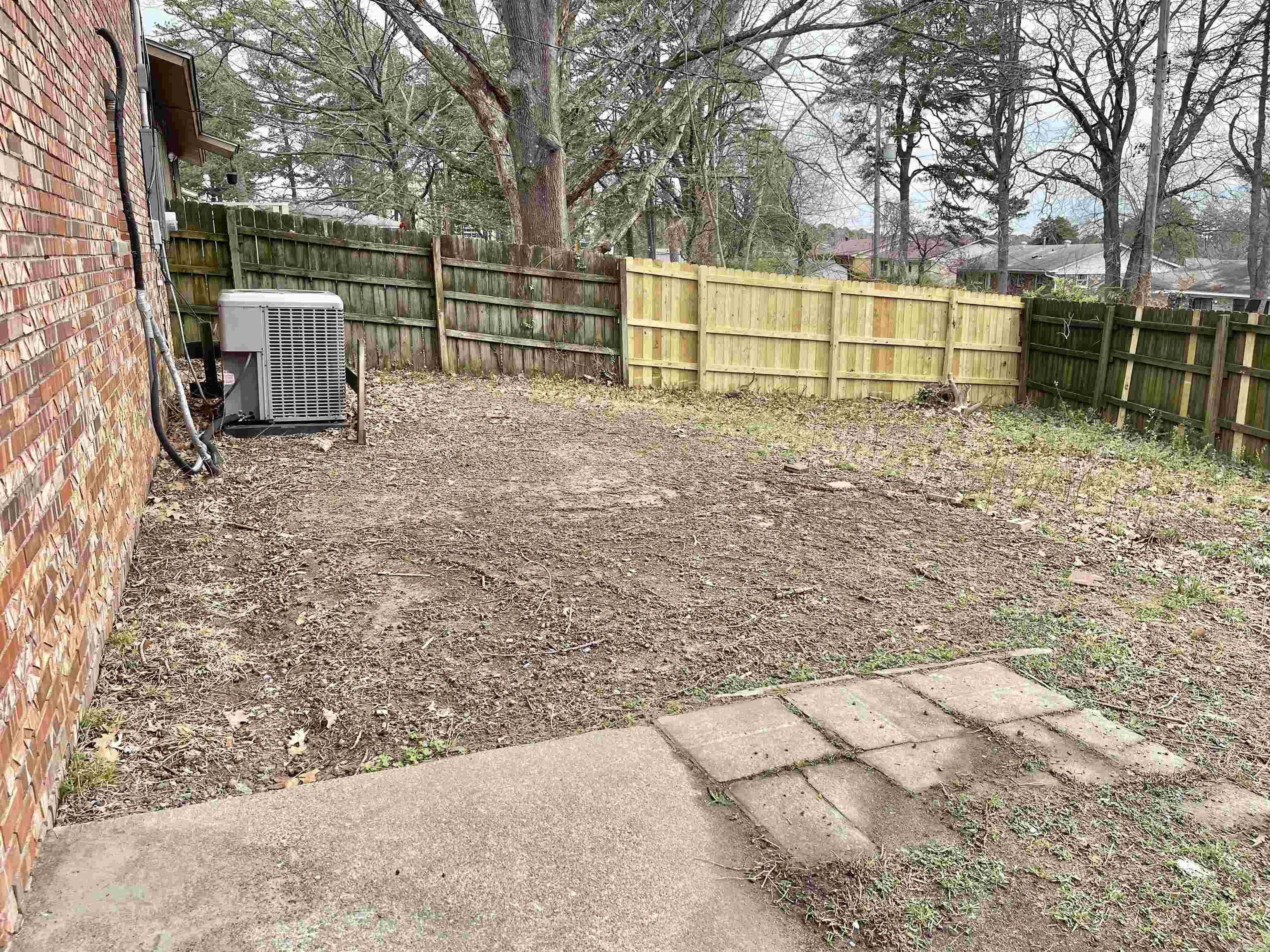 TWIN LAKES - Residential