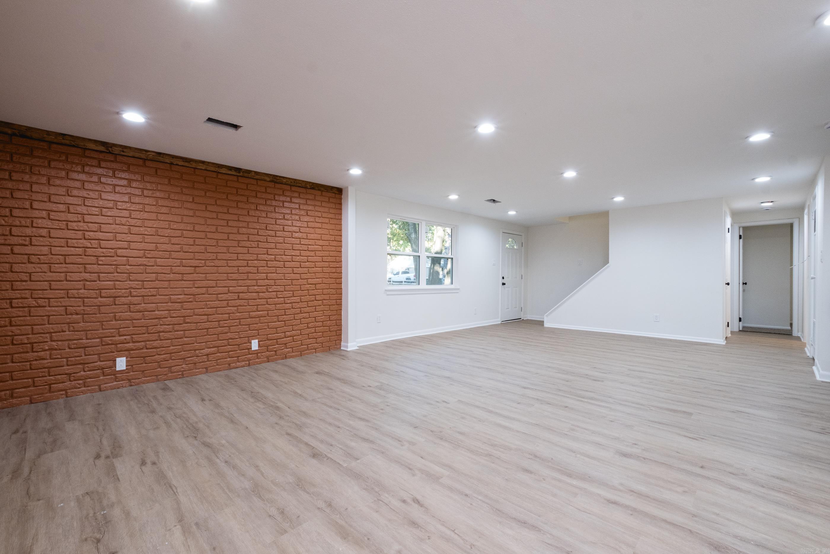 BELMONT - Residential
