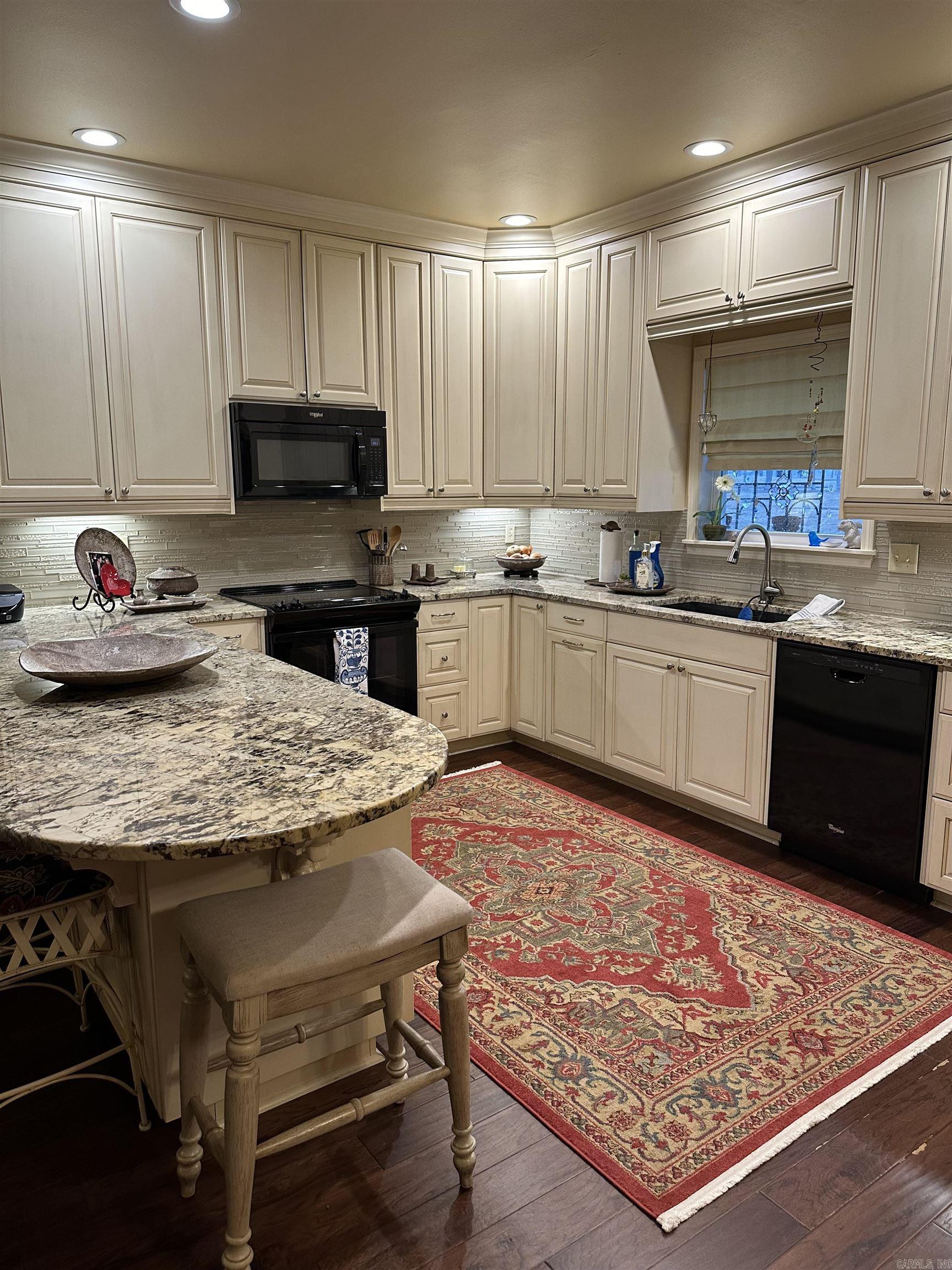 Lakeside Place - Residential