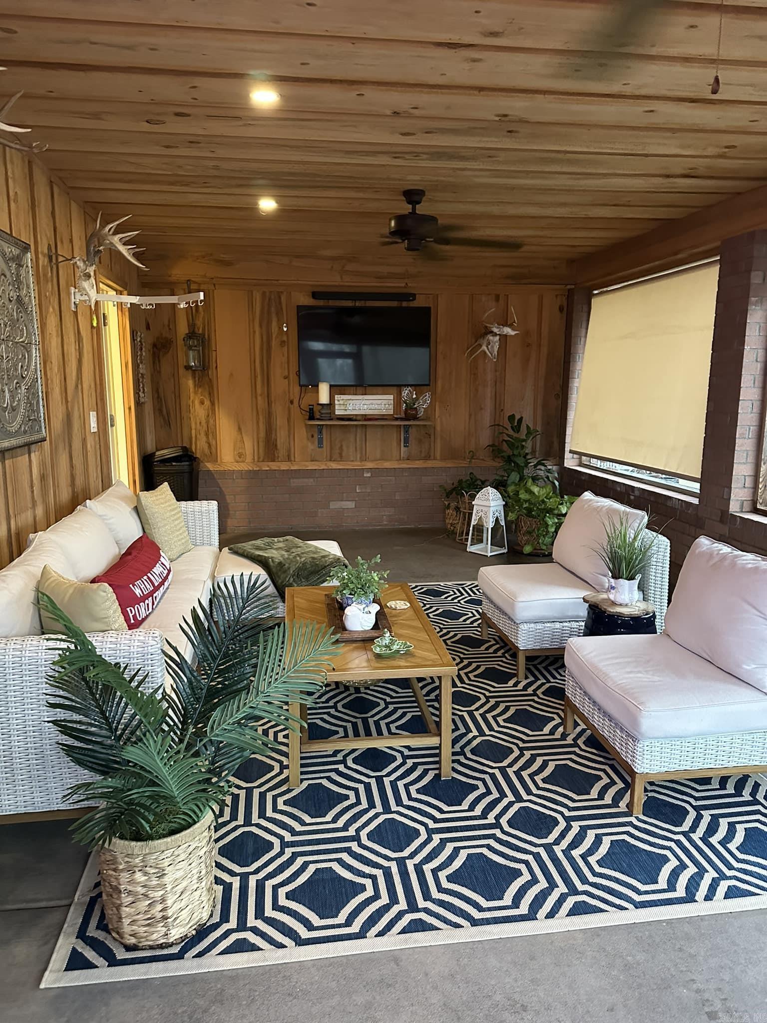 Lakeside Place - Residential