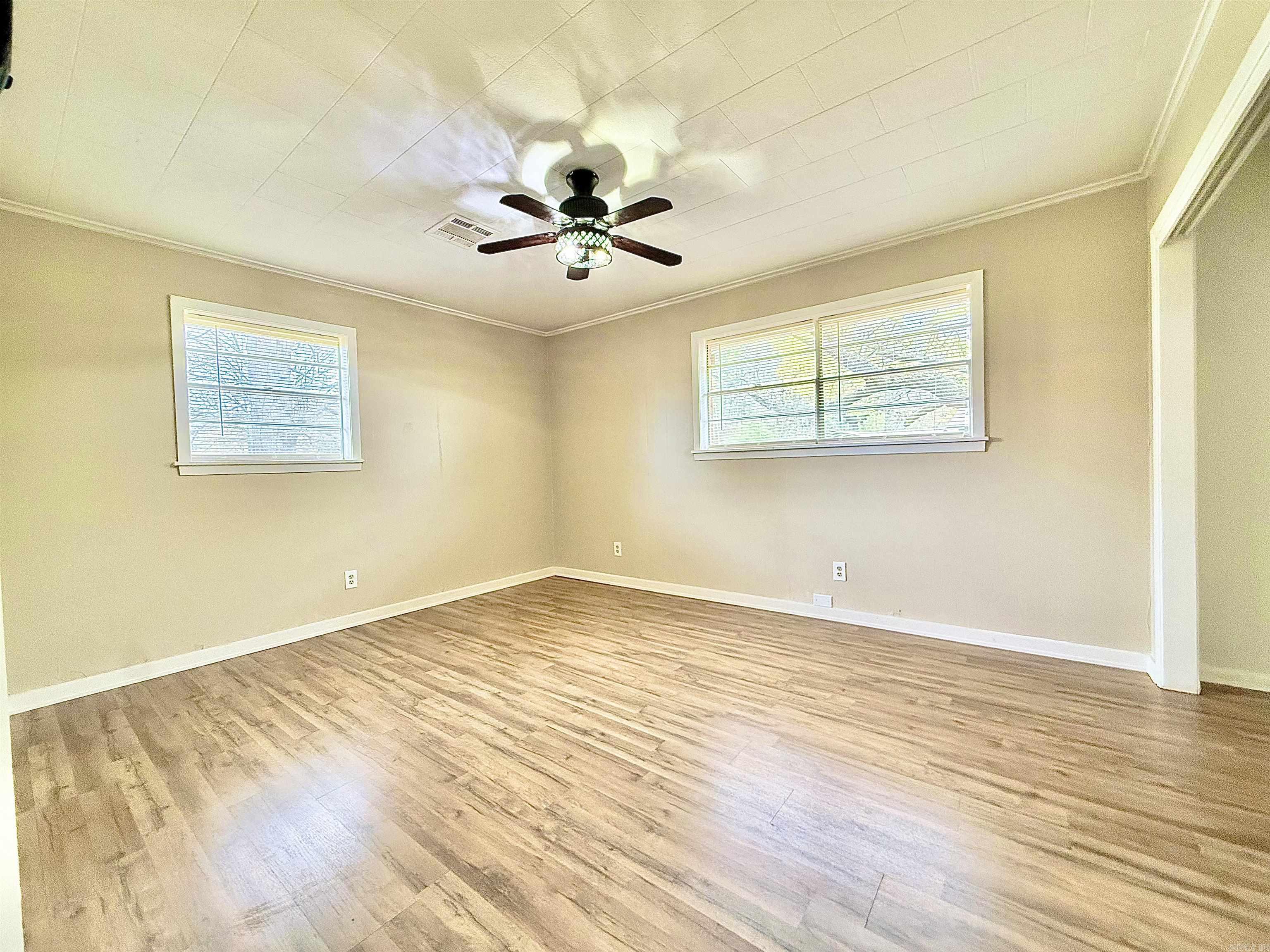 OAKHURST F - Residential