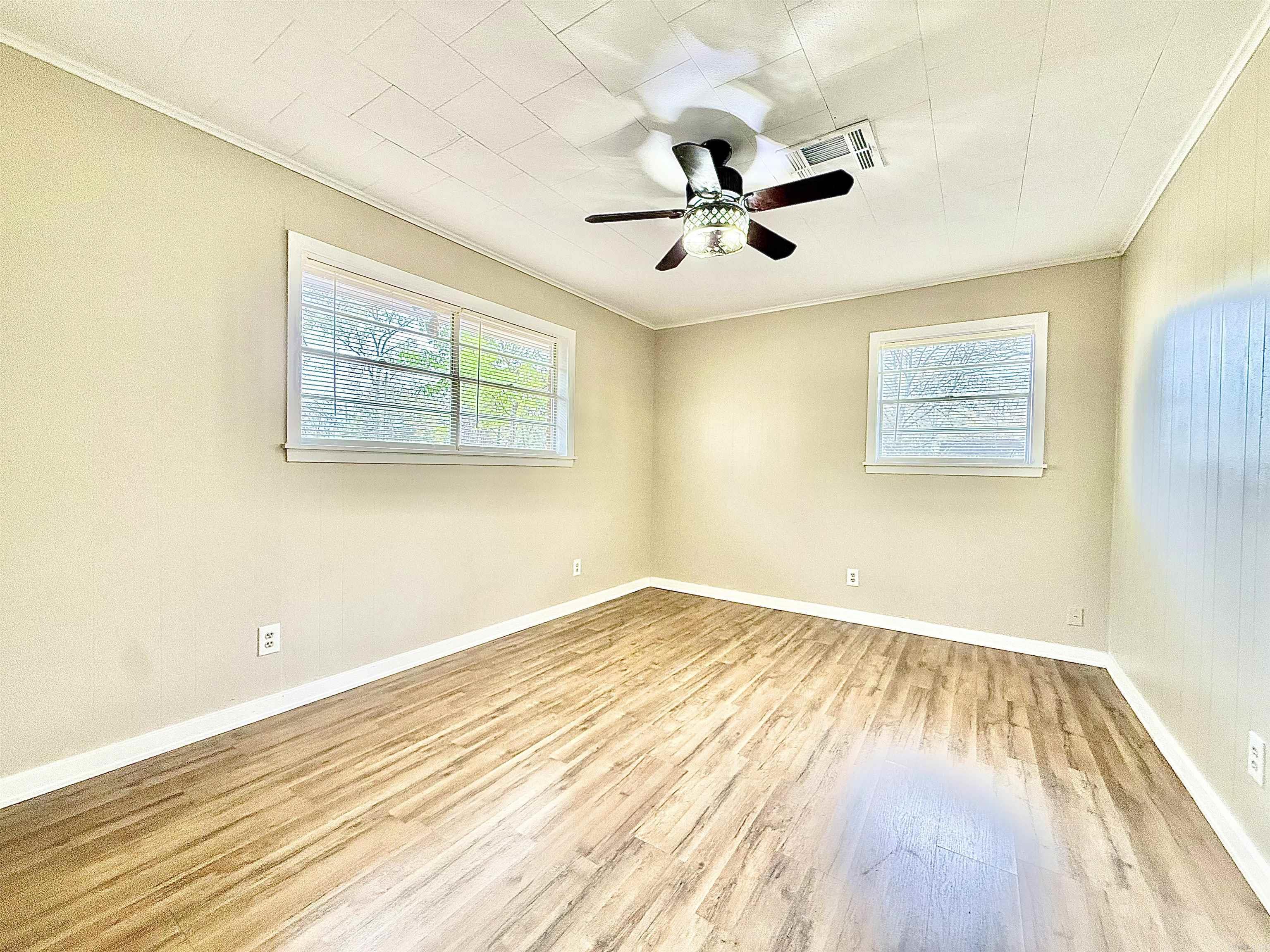 OAKHURST F - Residential