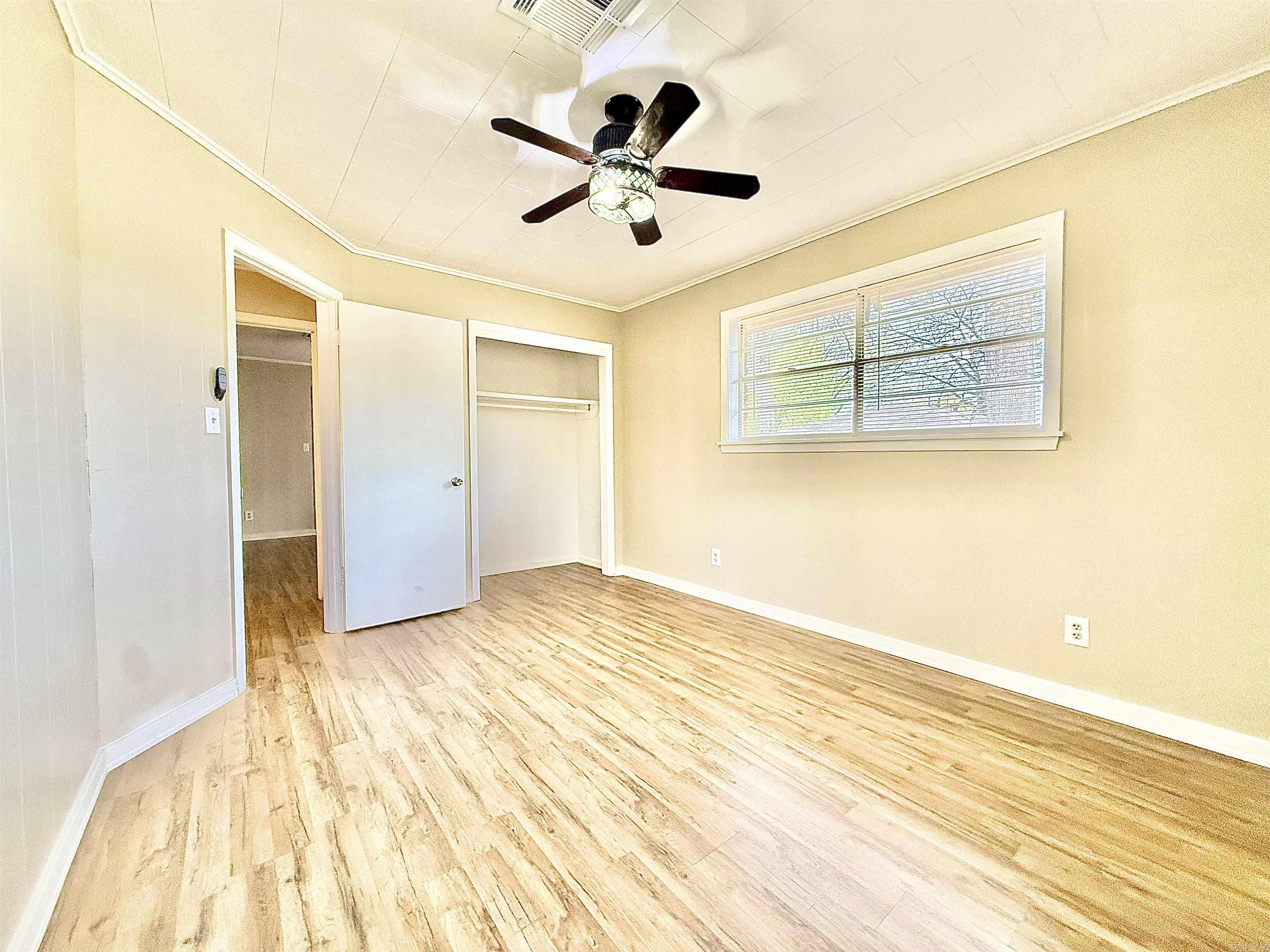 OAKHURST F - Residential