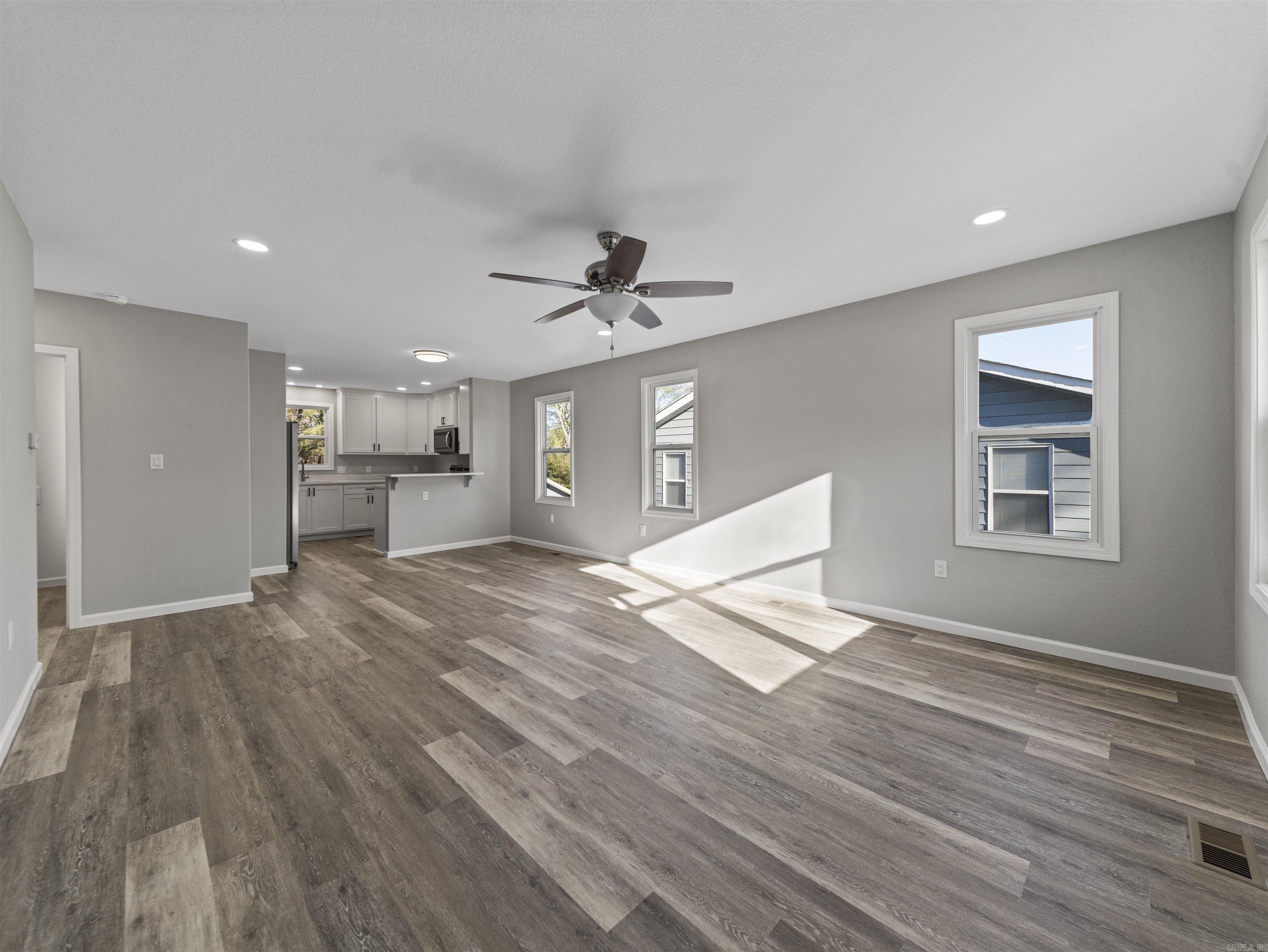 UNPLATTED ACREAGE - Residential