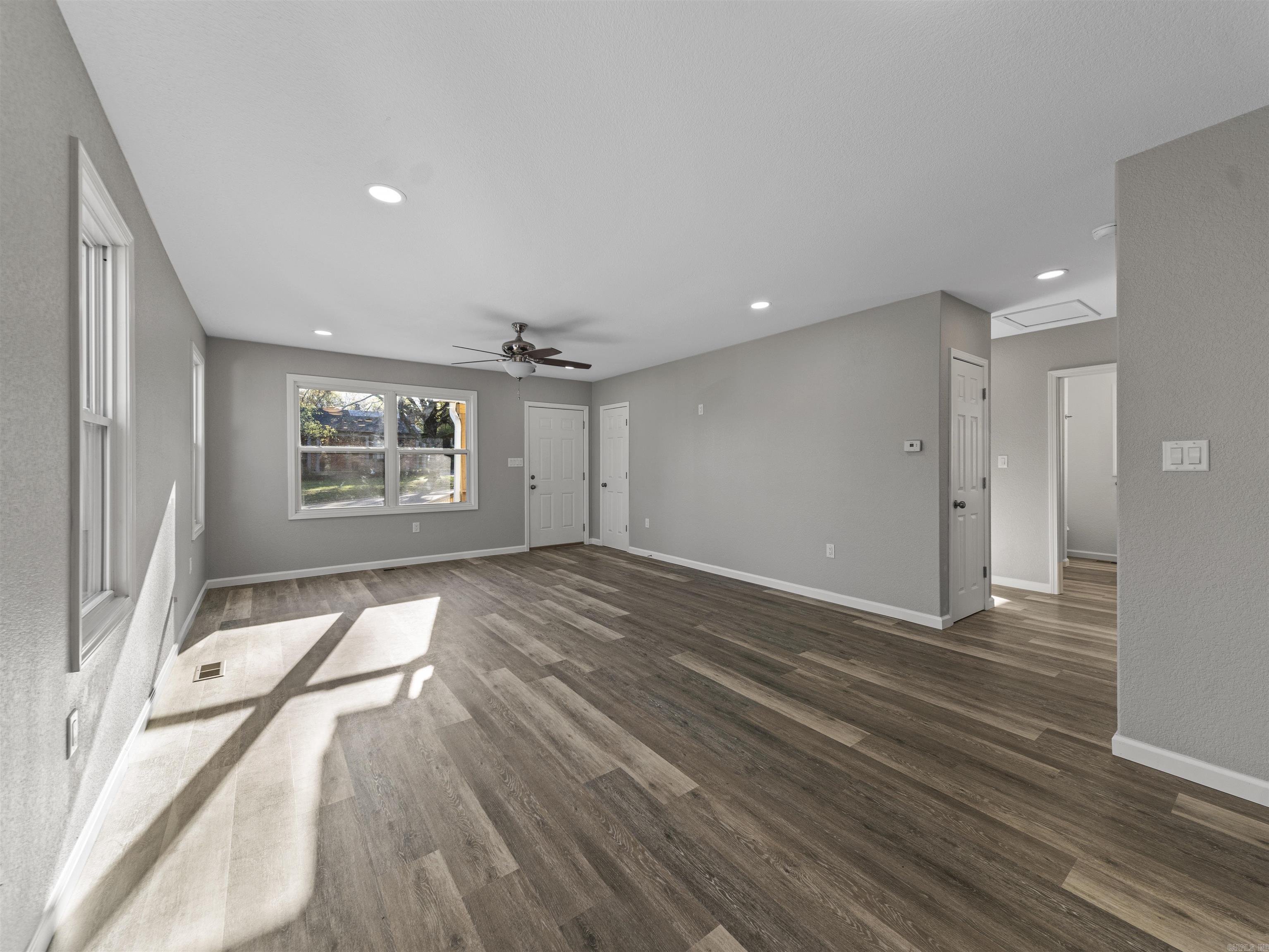 UNPLATTED ACREAGE - Residential