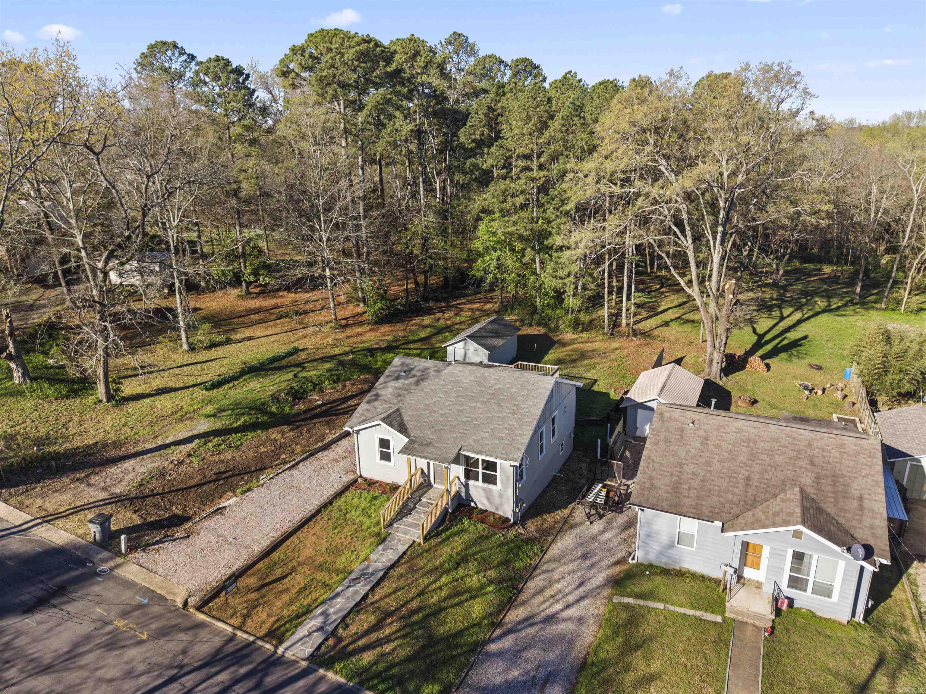 UNPLATTED ACREAGE - Residential