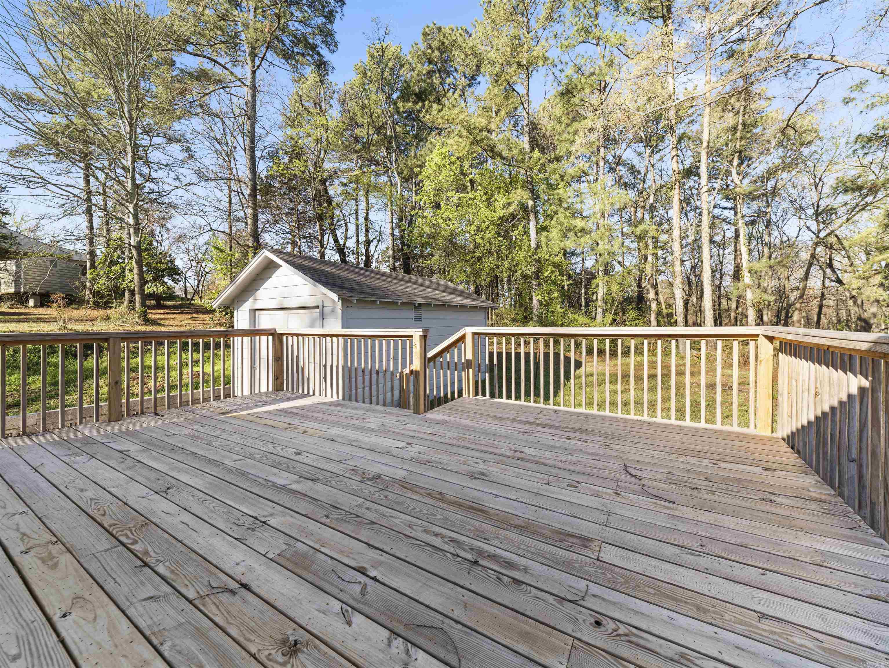 UNPLATTED ACREAGE - Residential