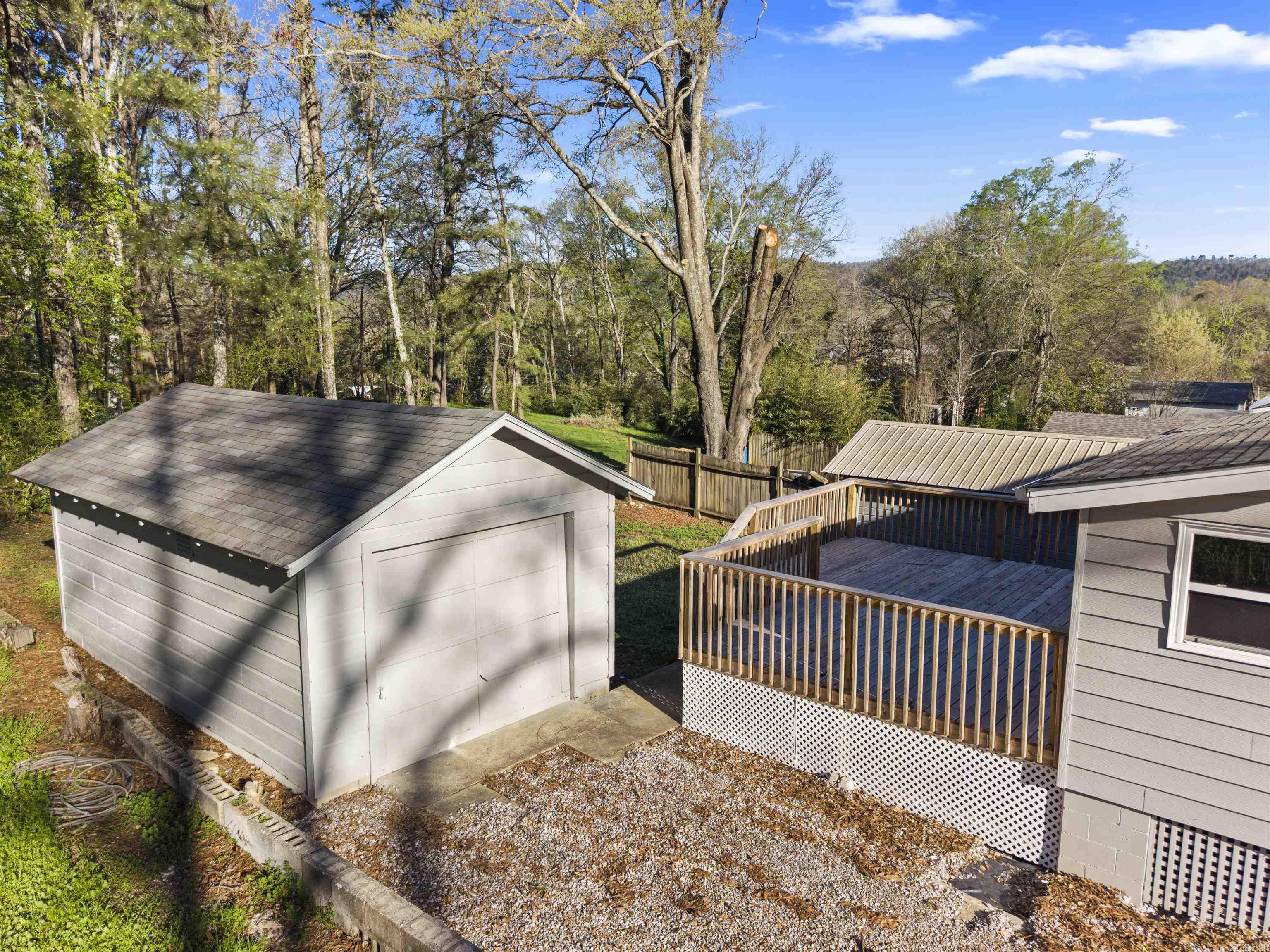 UNPLATTED ACREAGE - Residential