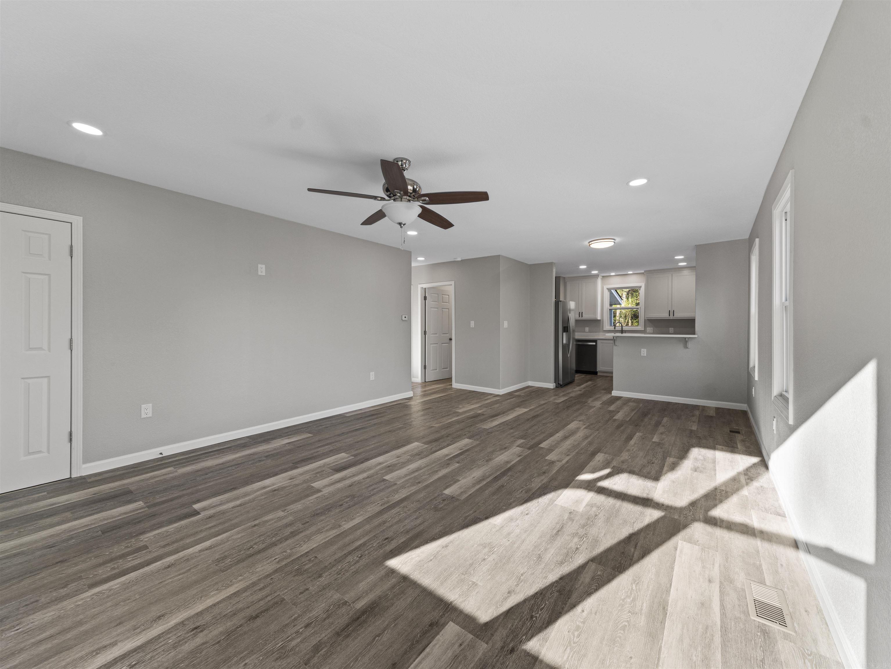 UNPLATTED ACREAGE - Residential