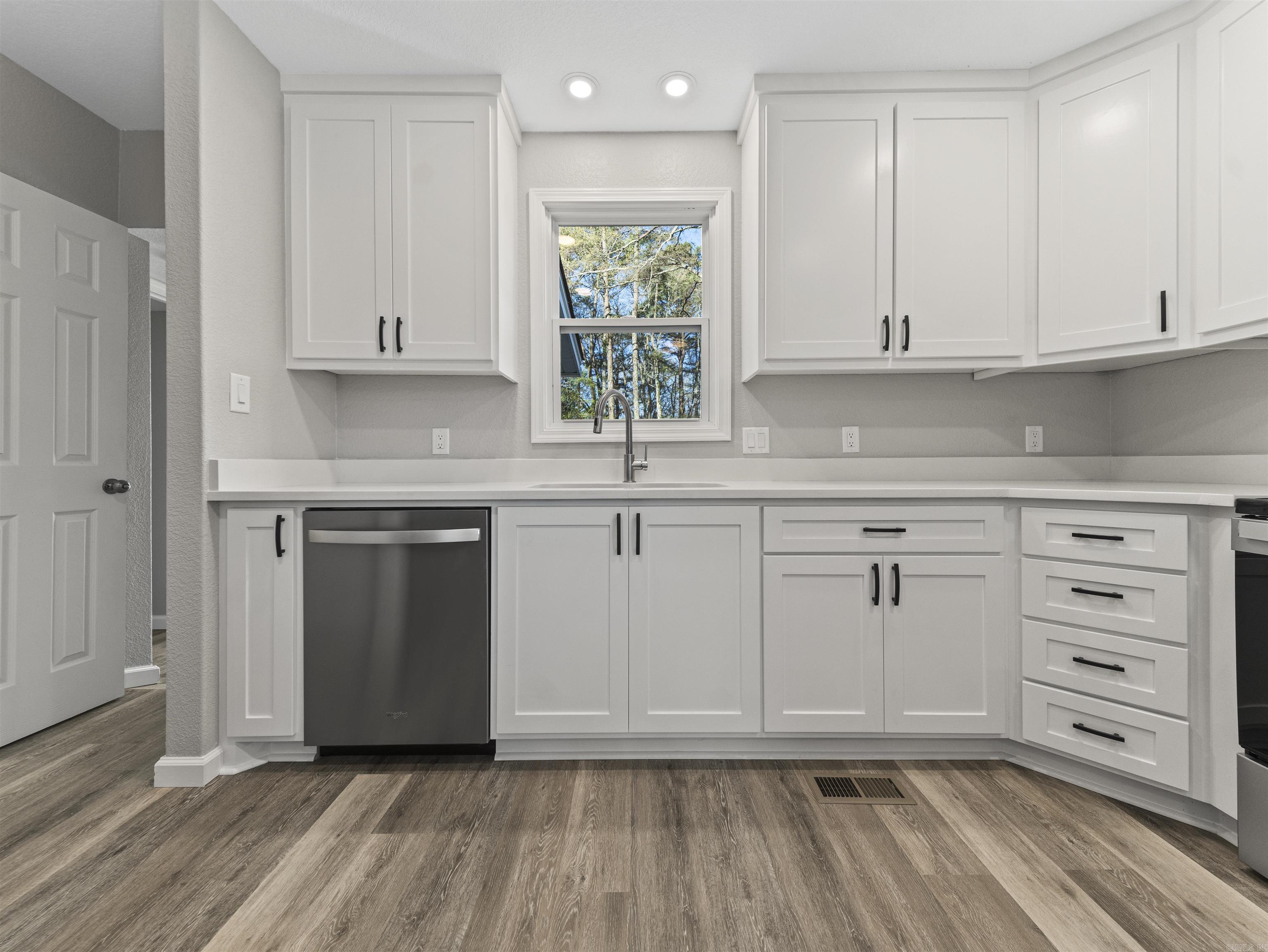 UNPLATTED ACREAGE - Residential