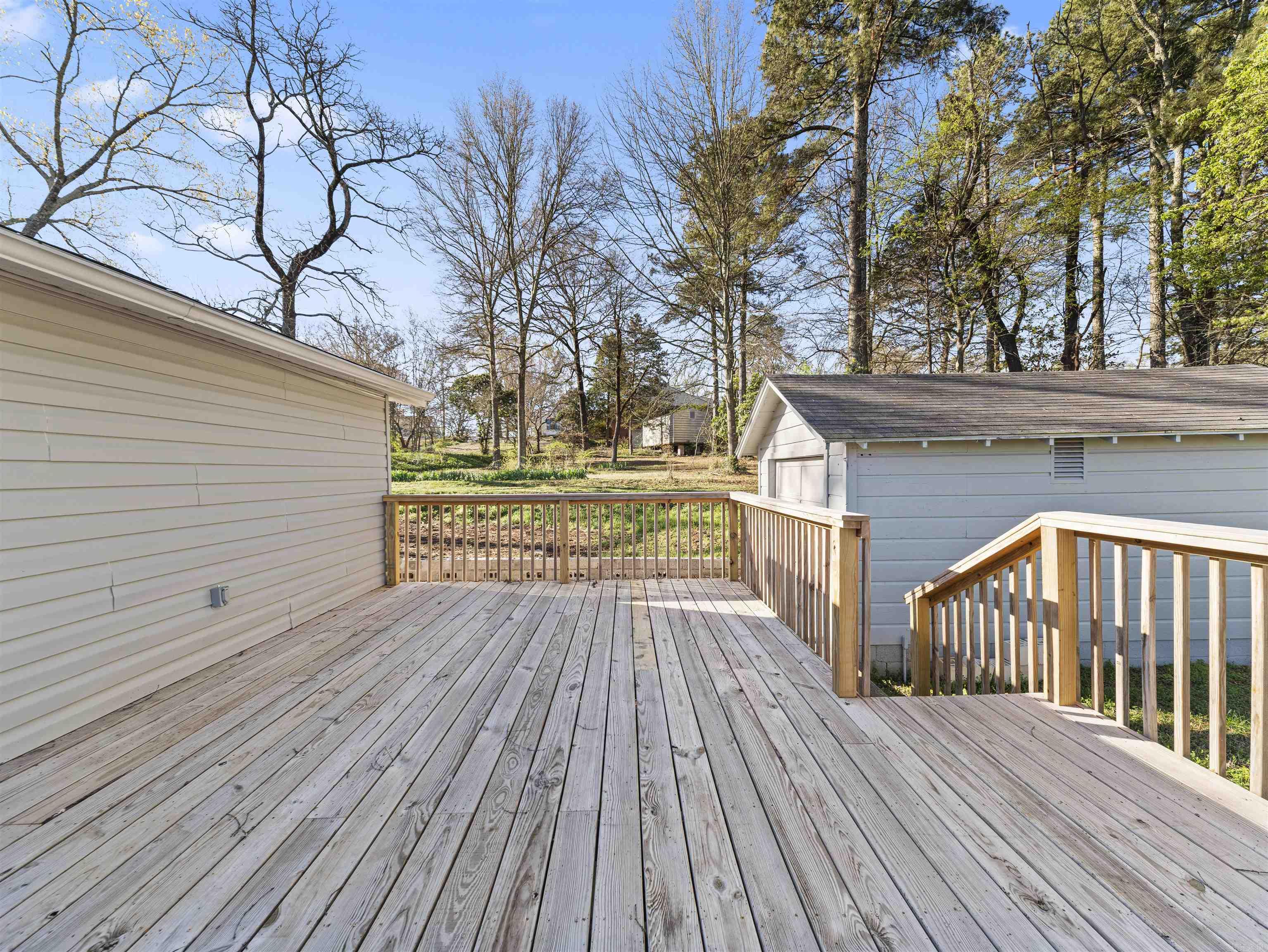 UNPLATTED ACREAGE - Residential